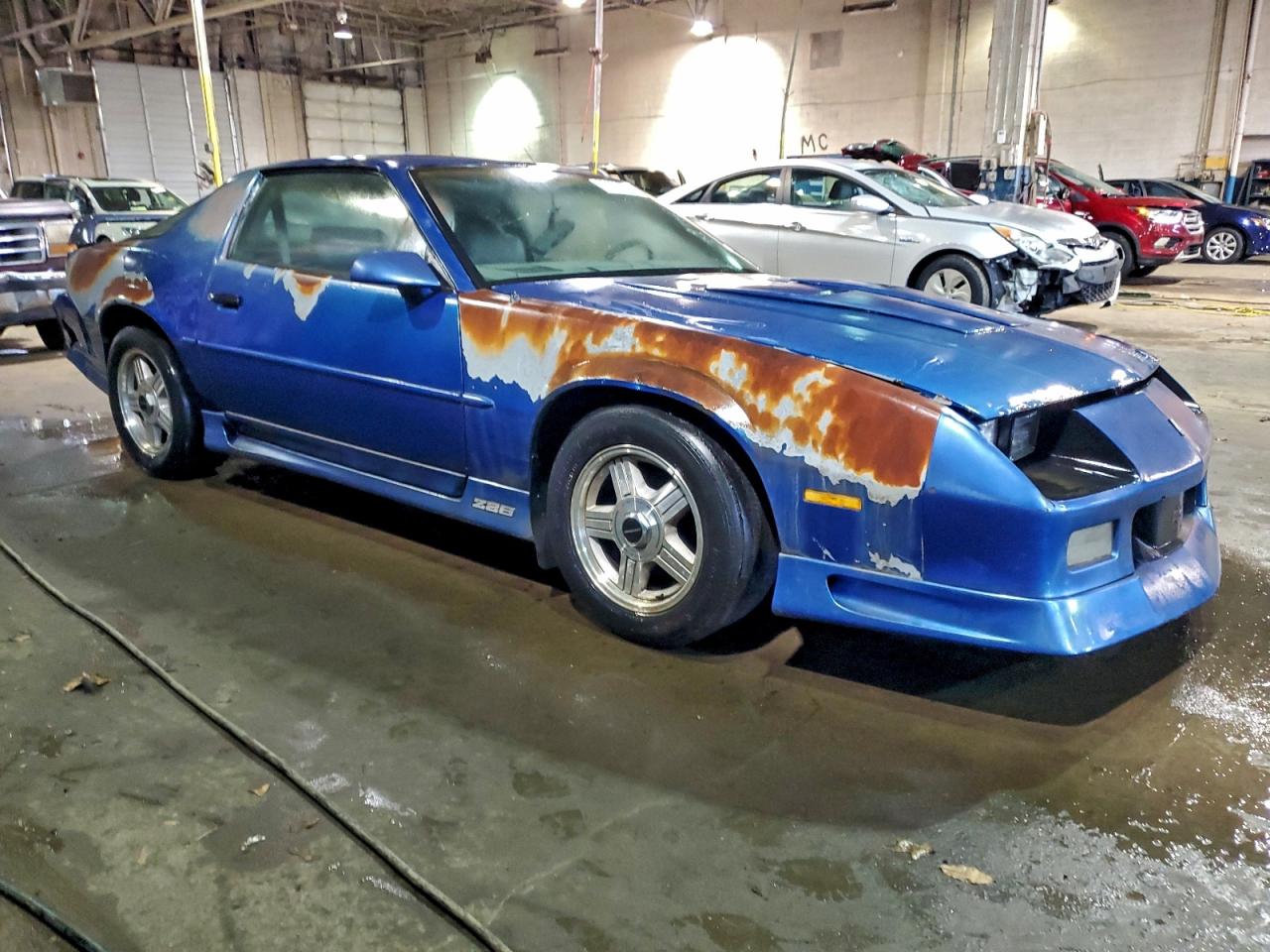 1991 Chevrolet Camaro Z28 Blue vin: 1G1FP2388ML100203
