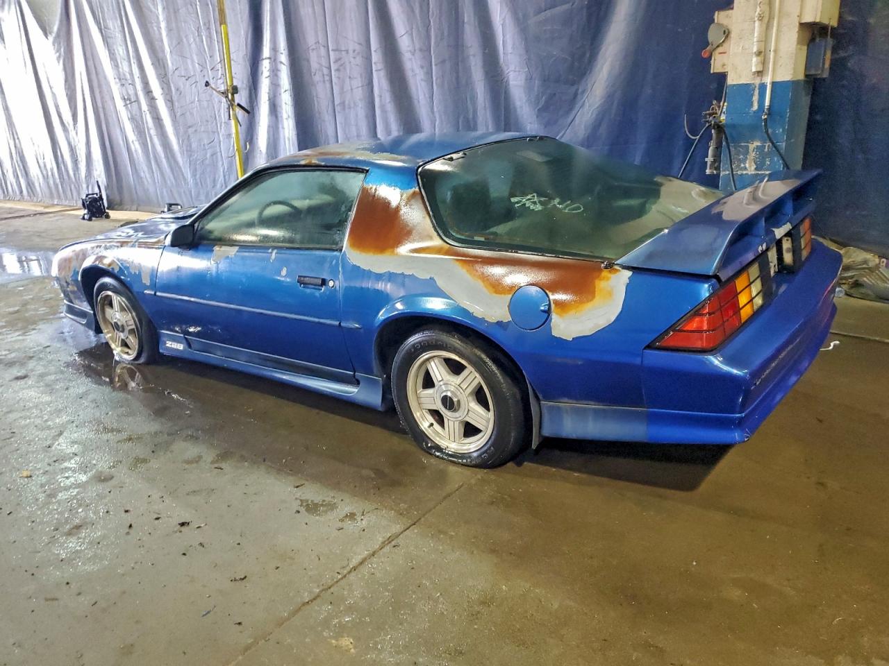 1991 Chevrolet Camaro Z28 Blue vin: 1G1FP2388ML100203