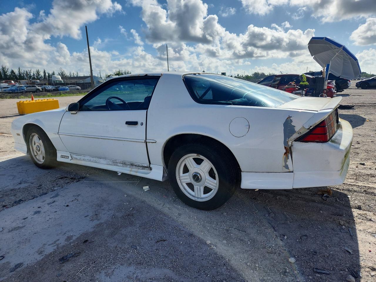 1991 Chevrolet Camaro Rs White vin: 1G1FP23E0ML128891