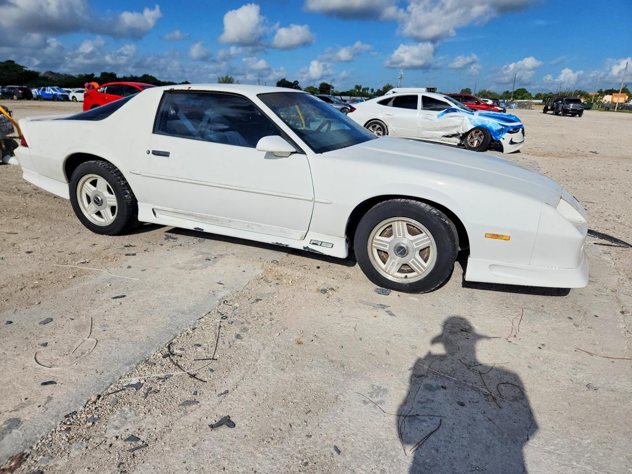 1991 Chevrolet Camaro Rs White vin: 1G1FP23E0ML128891