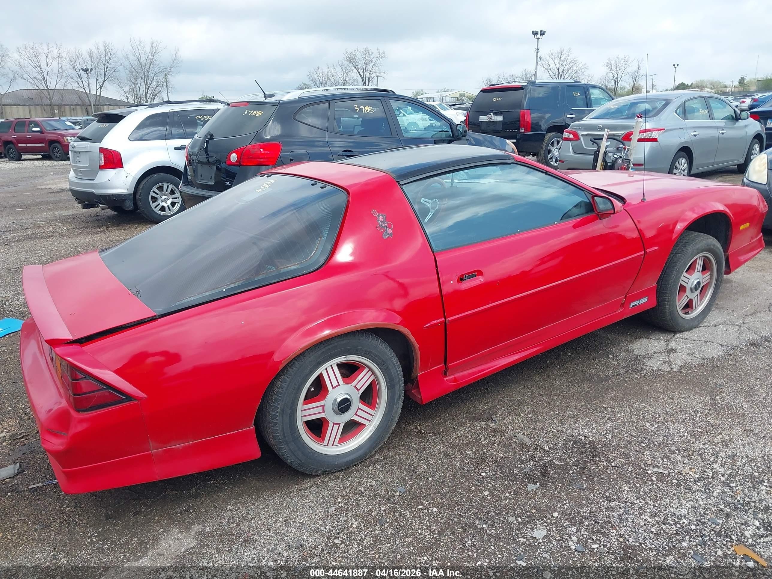1992 Chevrolet Camaro Rs Красный vin: 1G1FP23E4NL153682