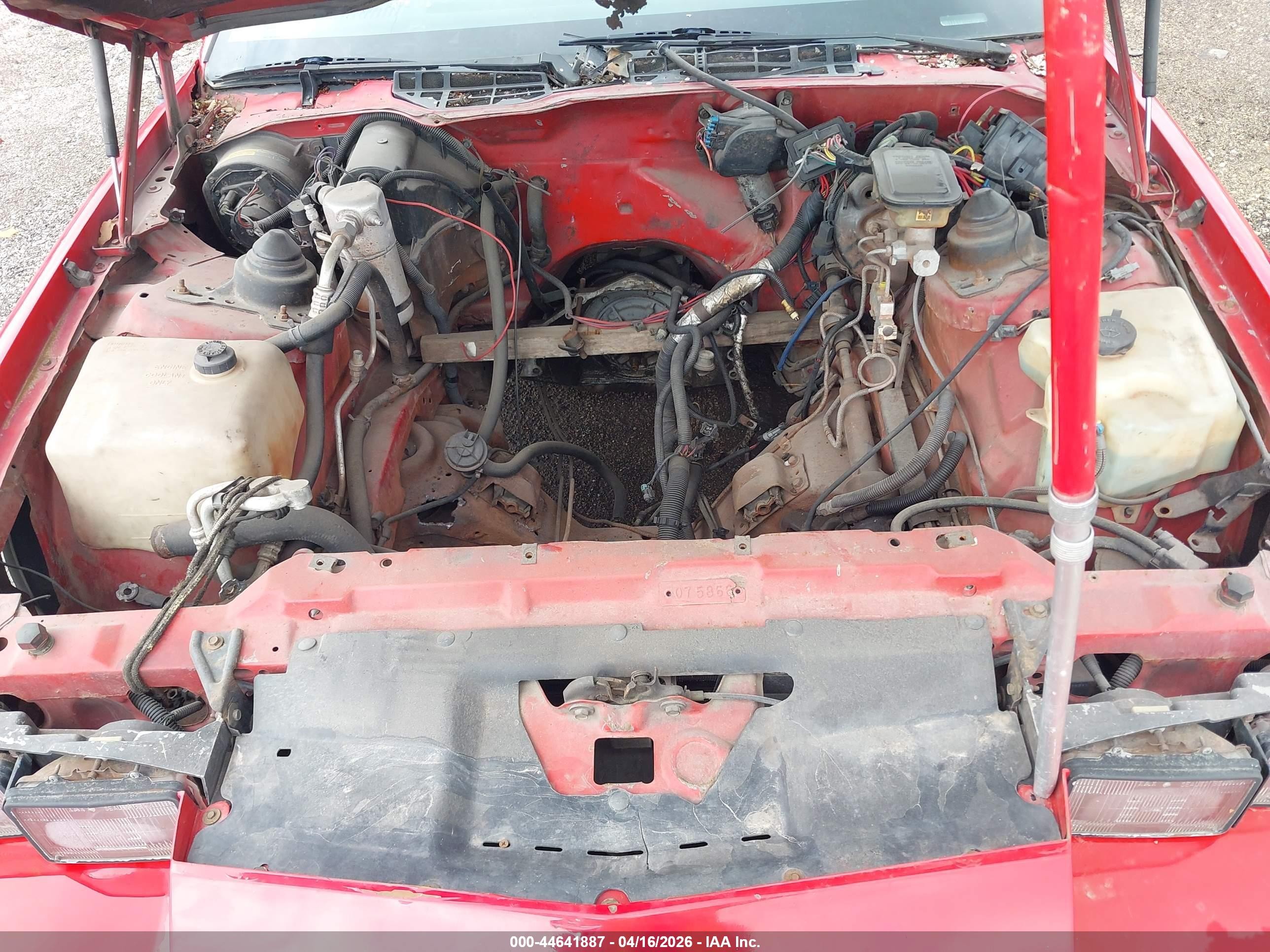 1992 Chevrolet Camaro Rs Красный vin: 1G1FP23E4NL153682
