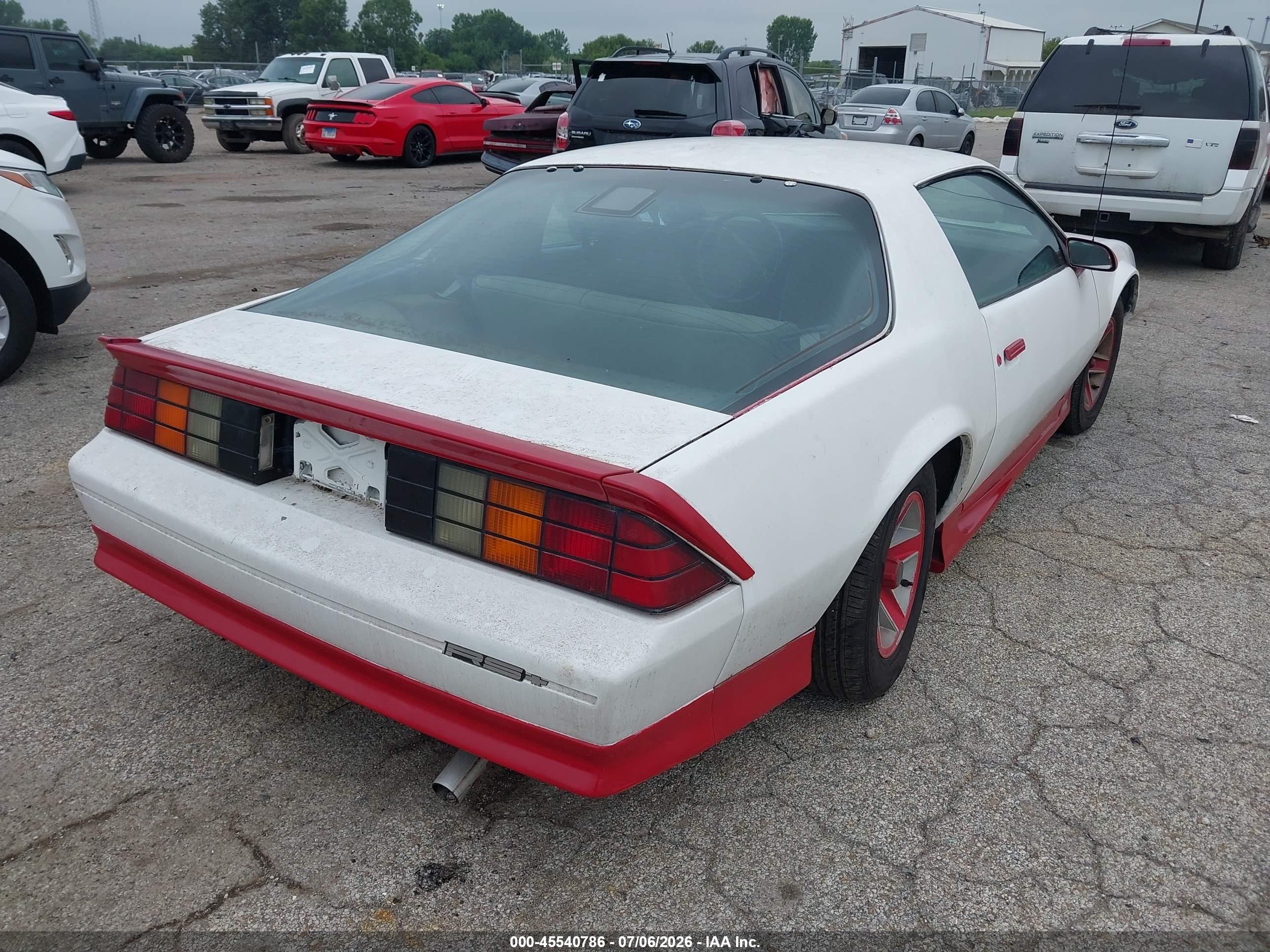 1992 Chevrolet Camaro Rs Белый vin: 1G1FP23E6NL155255