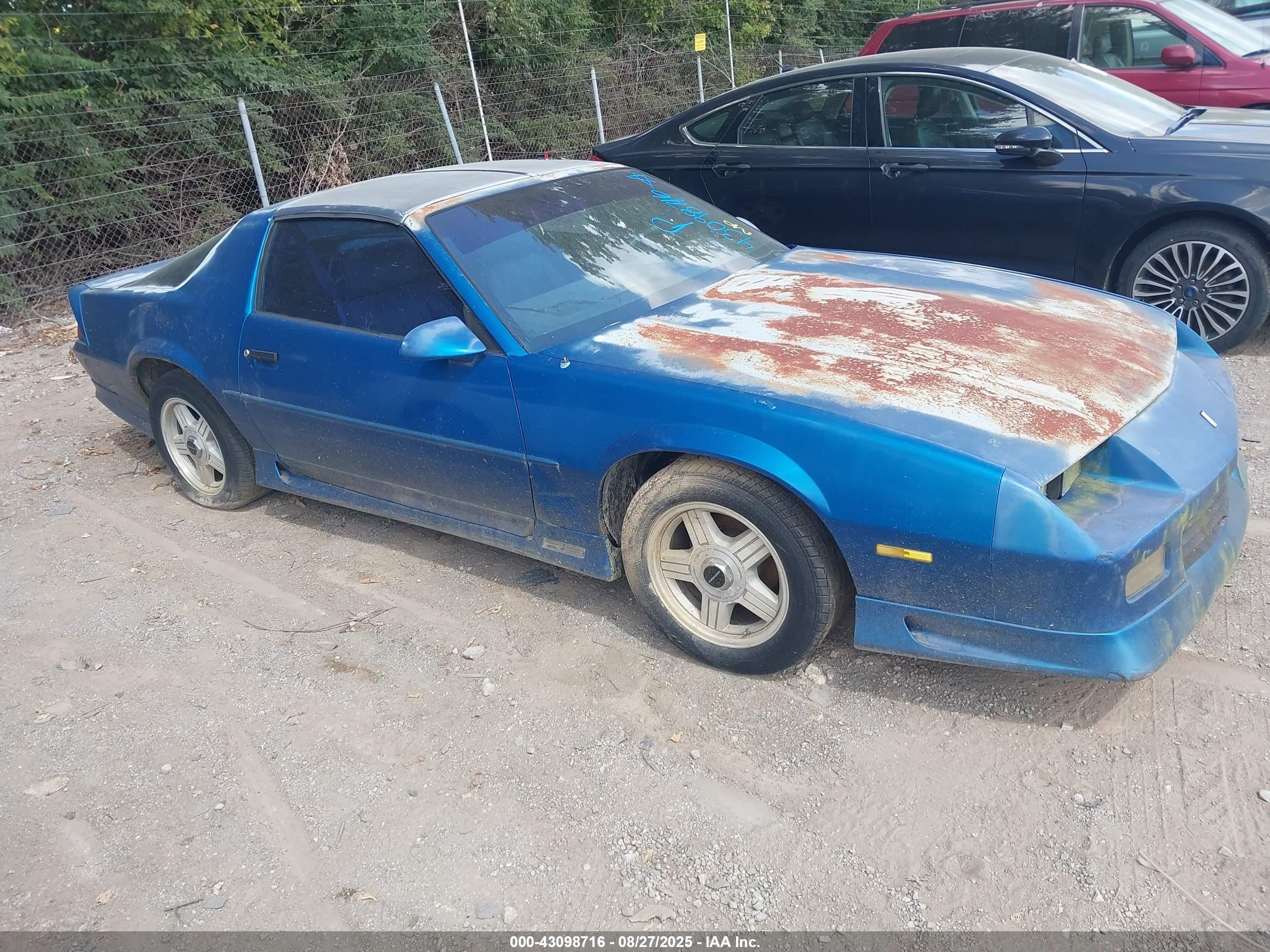 1992 Chevrolet Camaro Rs Blue vin: 1G1FP23EXNL143383