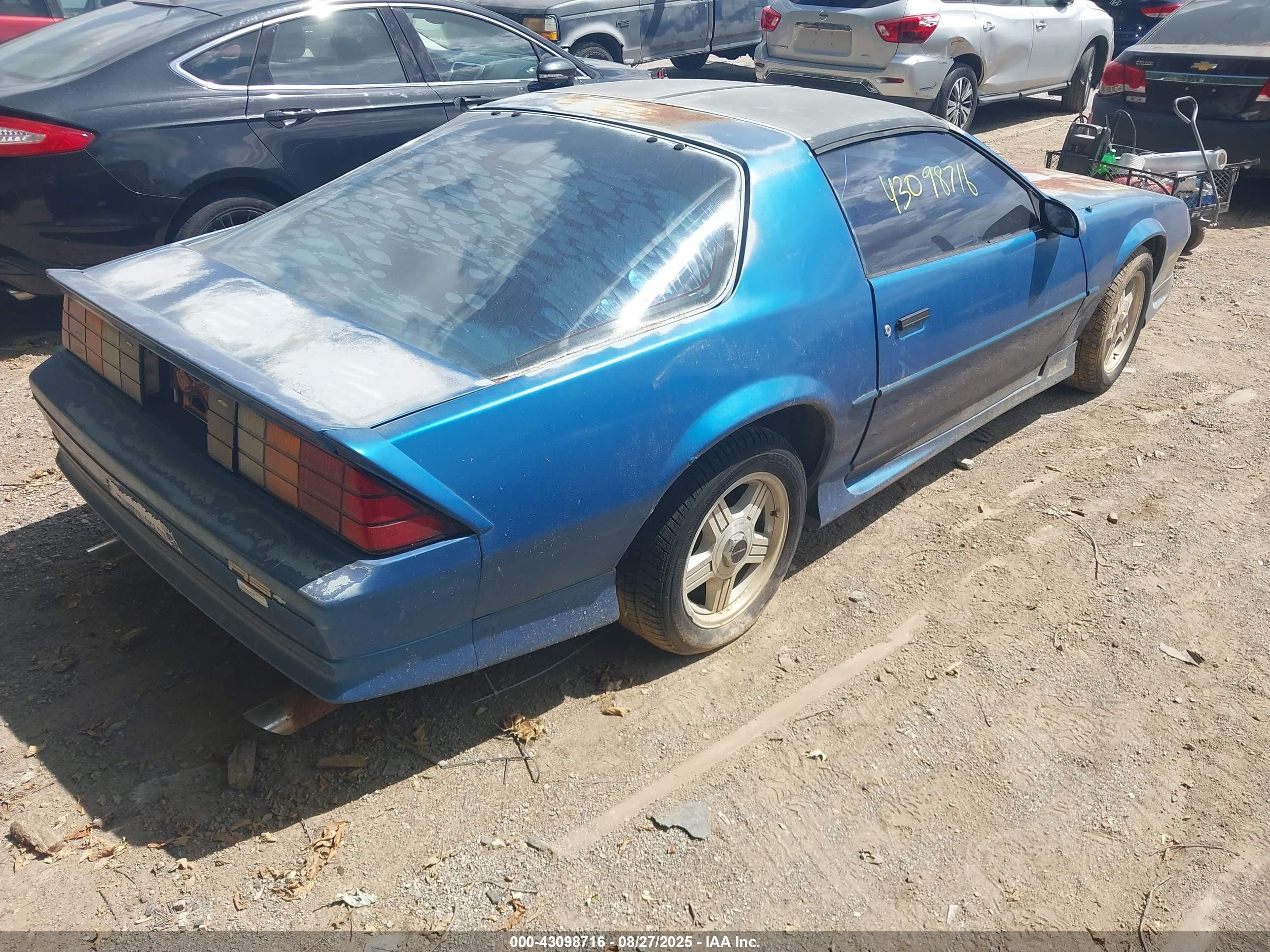 1992 Chevrolet Camaro Rs Blue vin: 1G1FP23EXNL143383