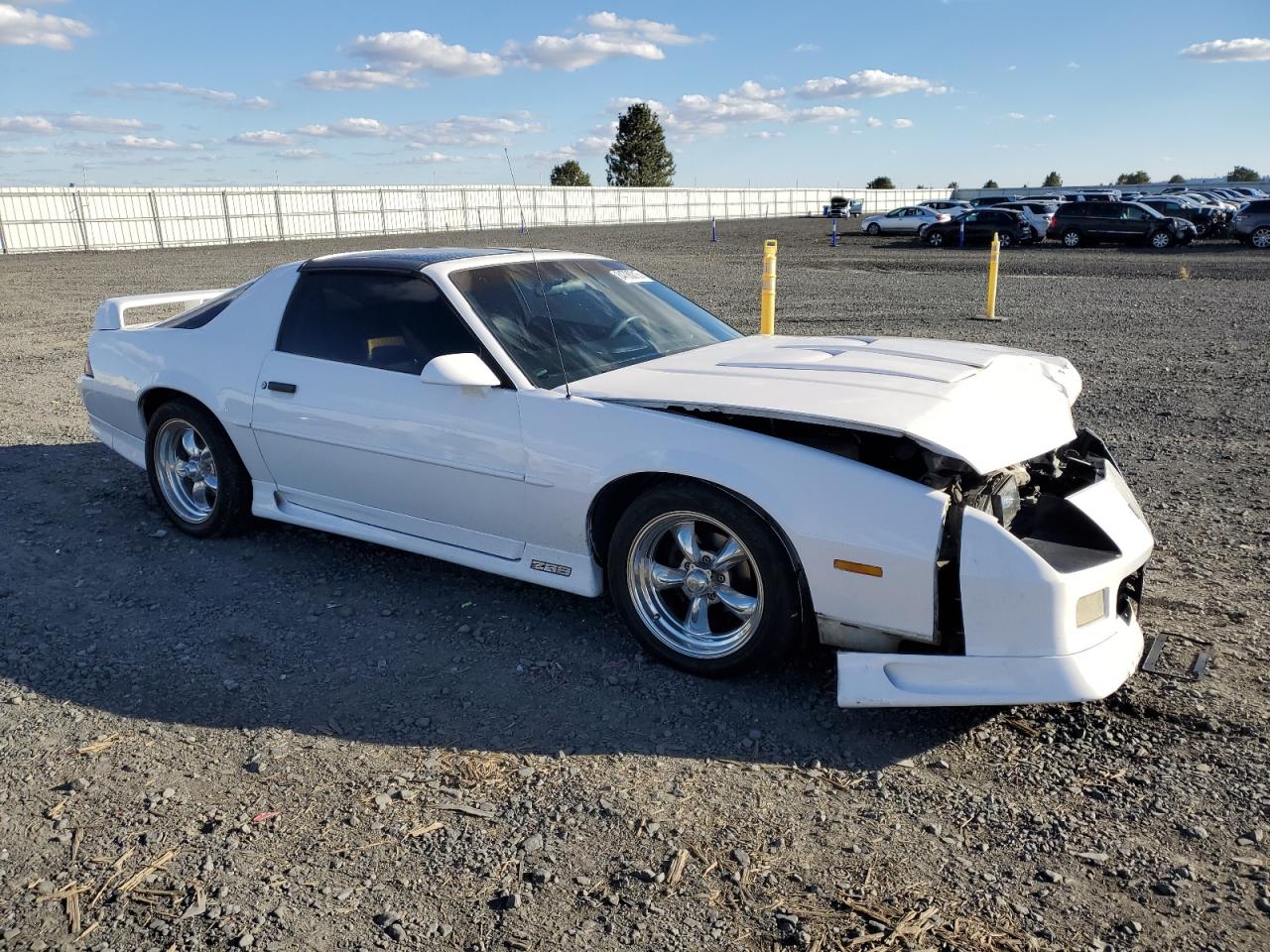 1991 Chevrolet Camaro Z28 White vin: 1G1FP23FXML150390