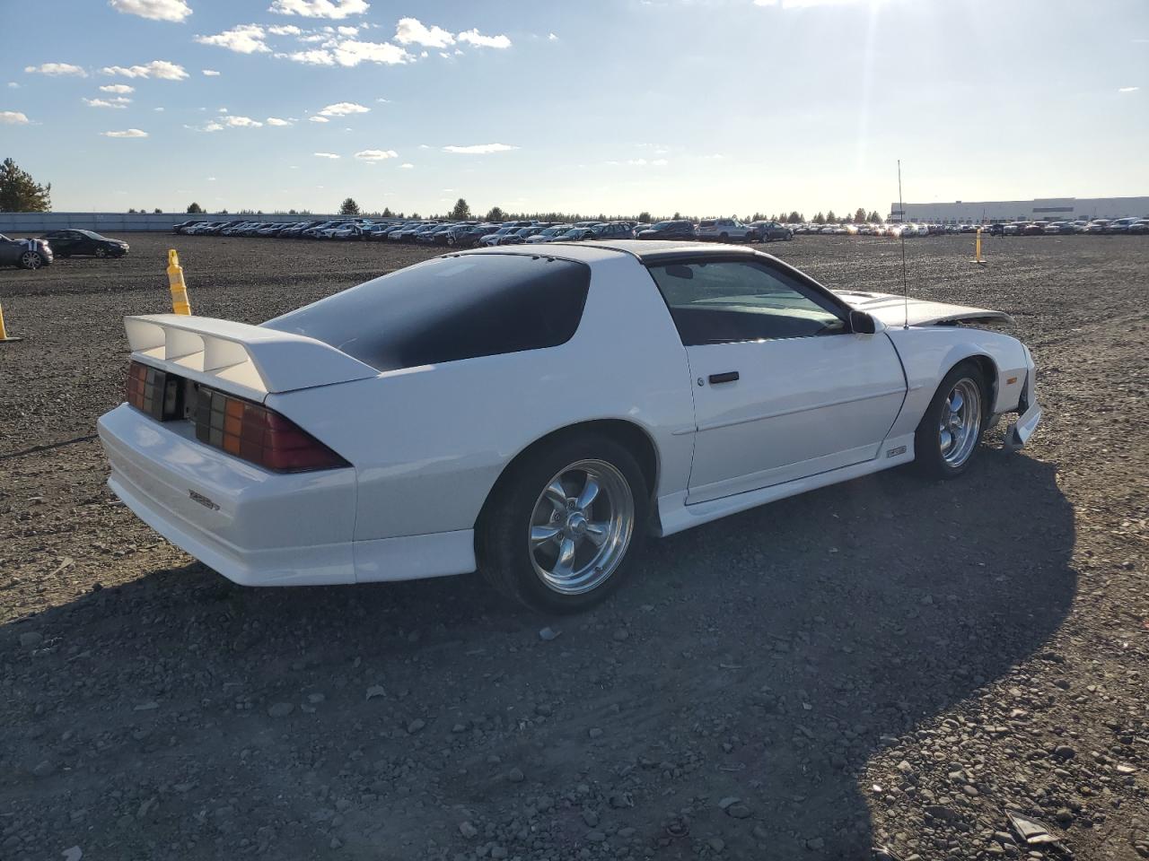 1991 Chevrolet Camaro Z28 White vin: 1G1FP23FXML150390