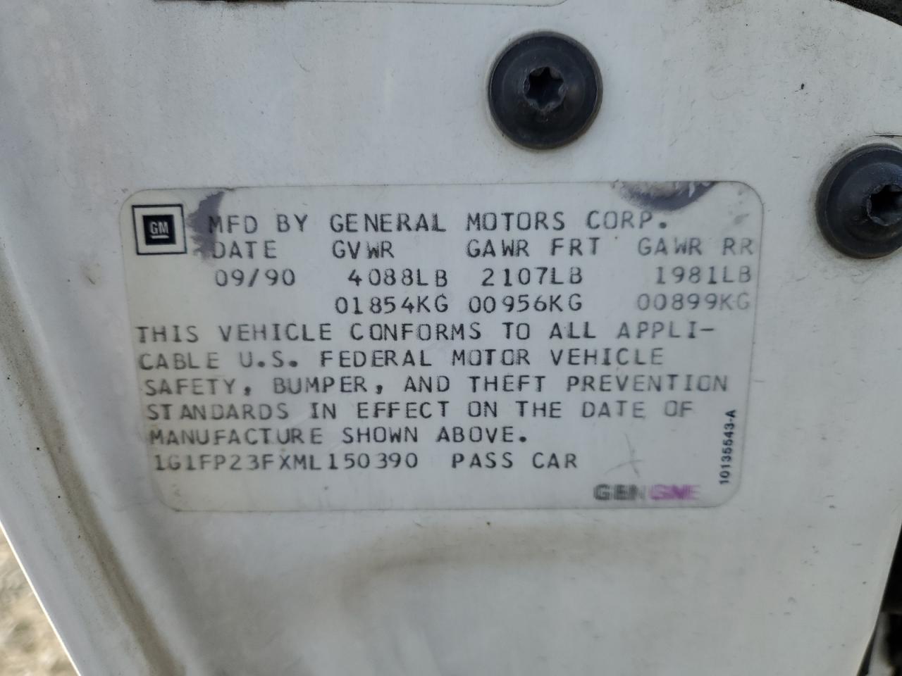 1991 Chevrolet Camaro Z28 White vin: 1G1FP23FXML150390