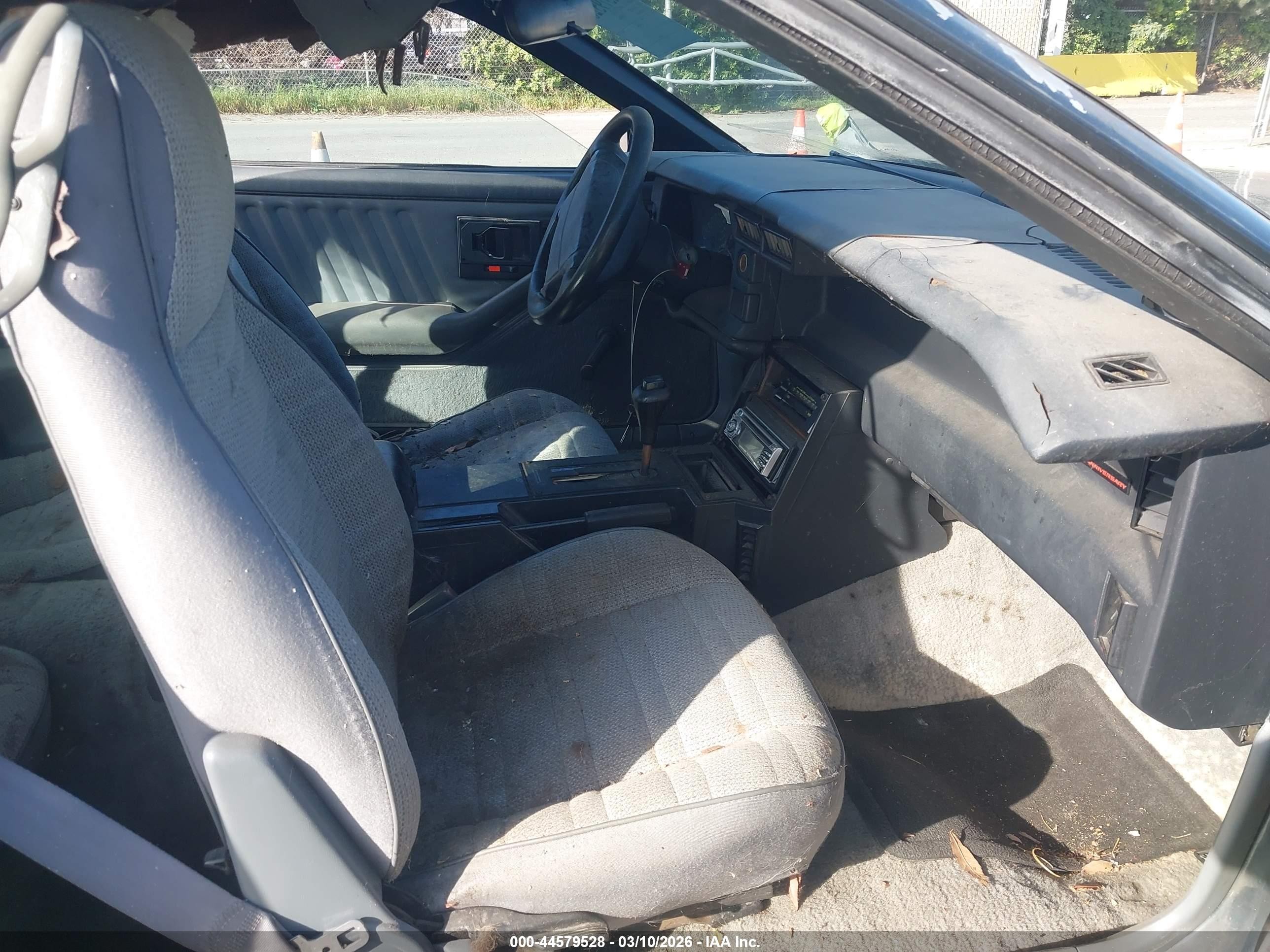 1992 Chevrolet Camaro Rs Green vin: 1G1FP23T5NL136792