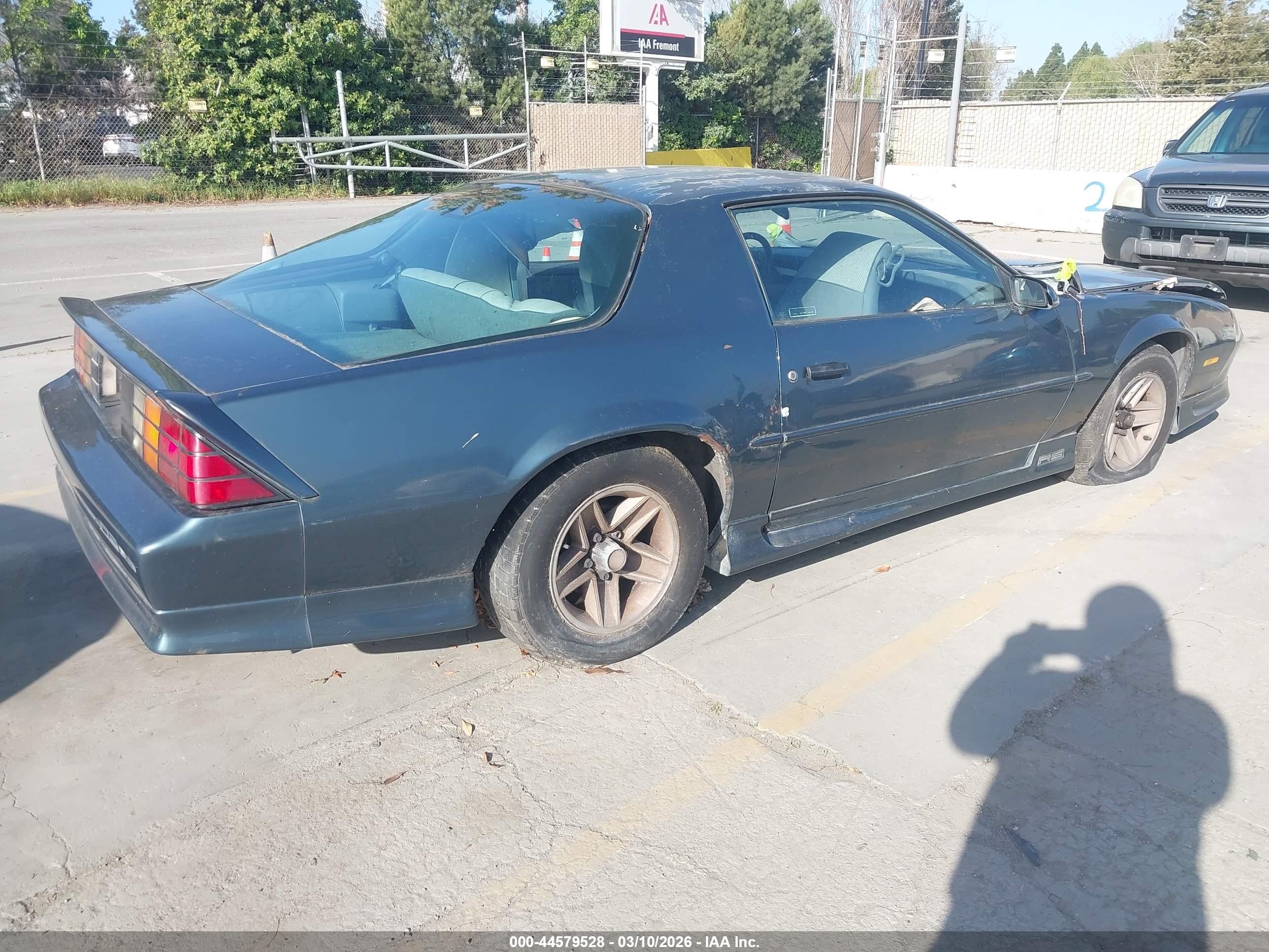 1992 Chevrolet Camaro Rs Green vin: 1G1FP23T5NL136792