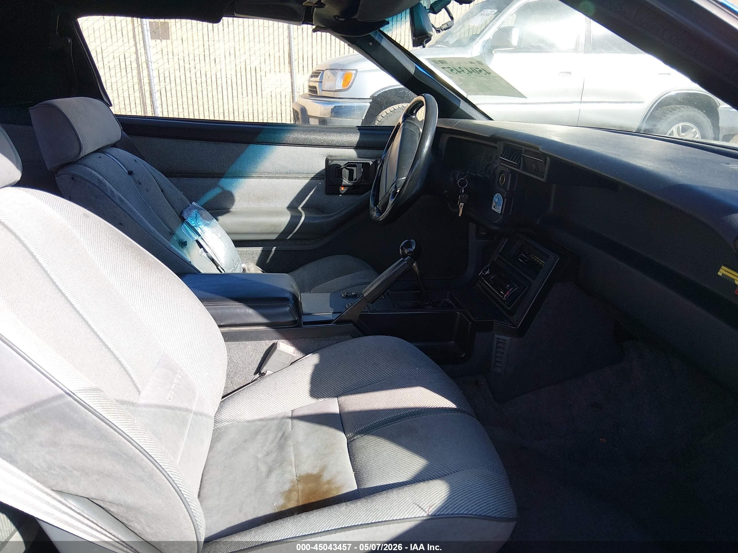 1992 Chevrolet Camaro Rs Синий vin: 1G1FP33E0NL161946