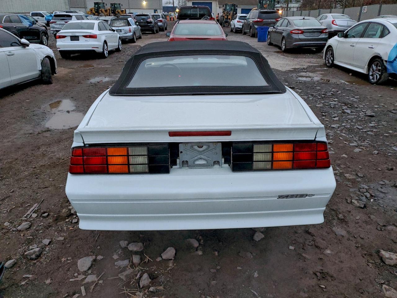 1991 Chevrolet Camaro Z28 White vin: 1G1FP33F3ML109721