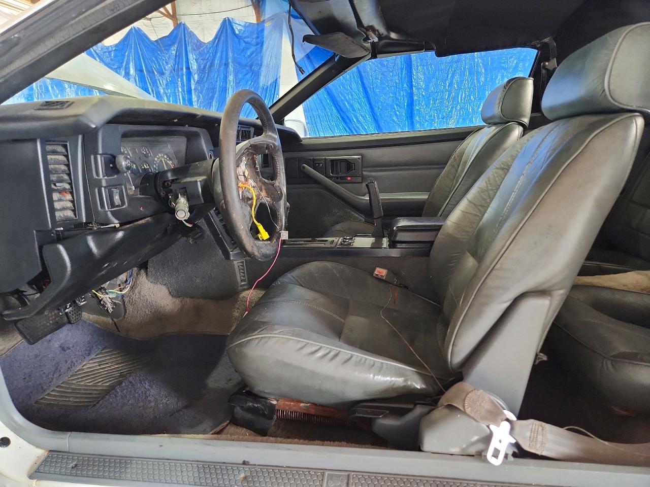 1991 Chevrolet Camaro Z28 White vin: 1G1FP33F4ML113387