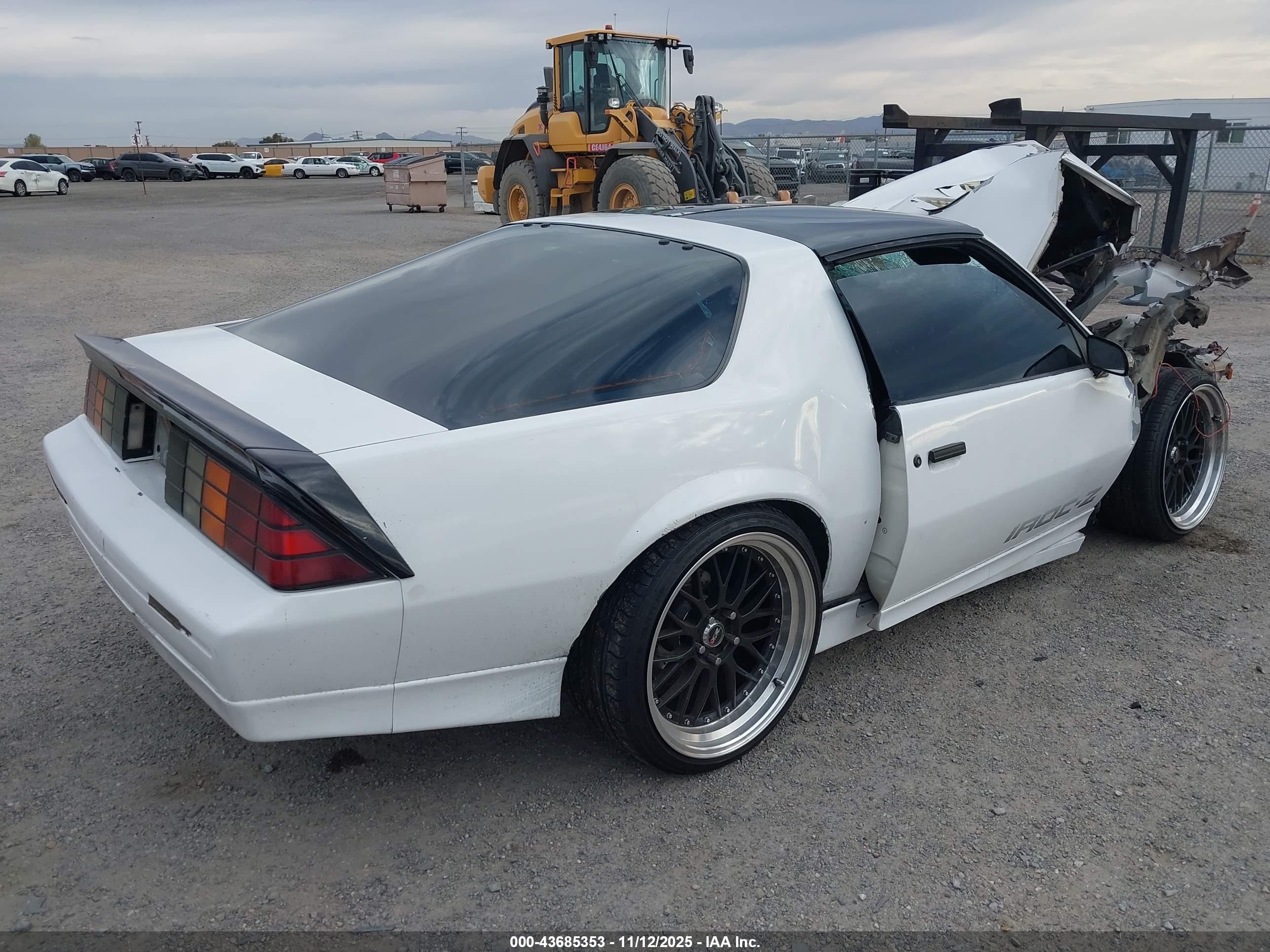 1985 Chevrolet Camaro   White vin: 1G1FP87F0FL472956