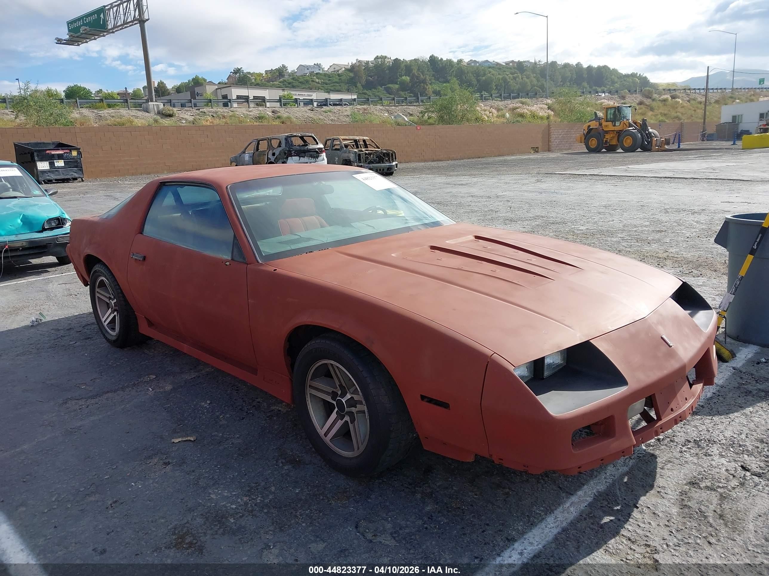 1986 Chevrolet Camaro   Red vin: 1G1FP87F2GL194580