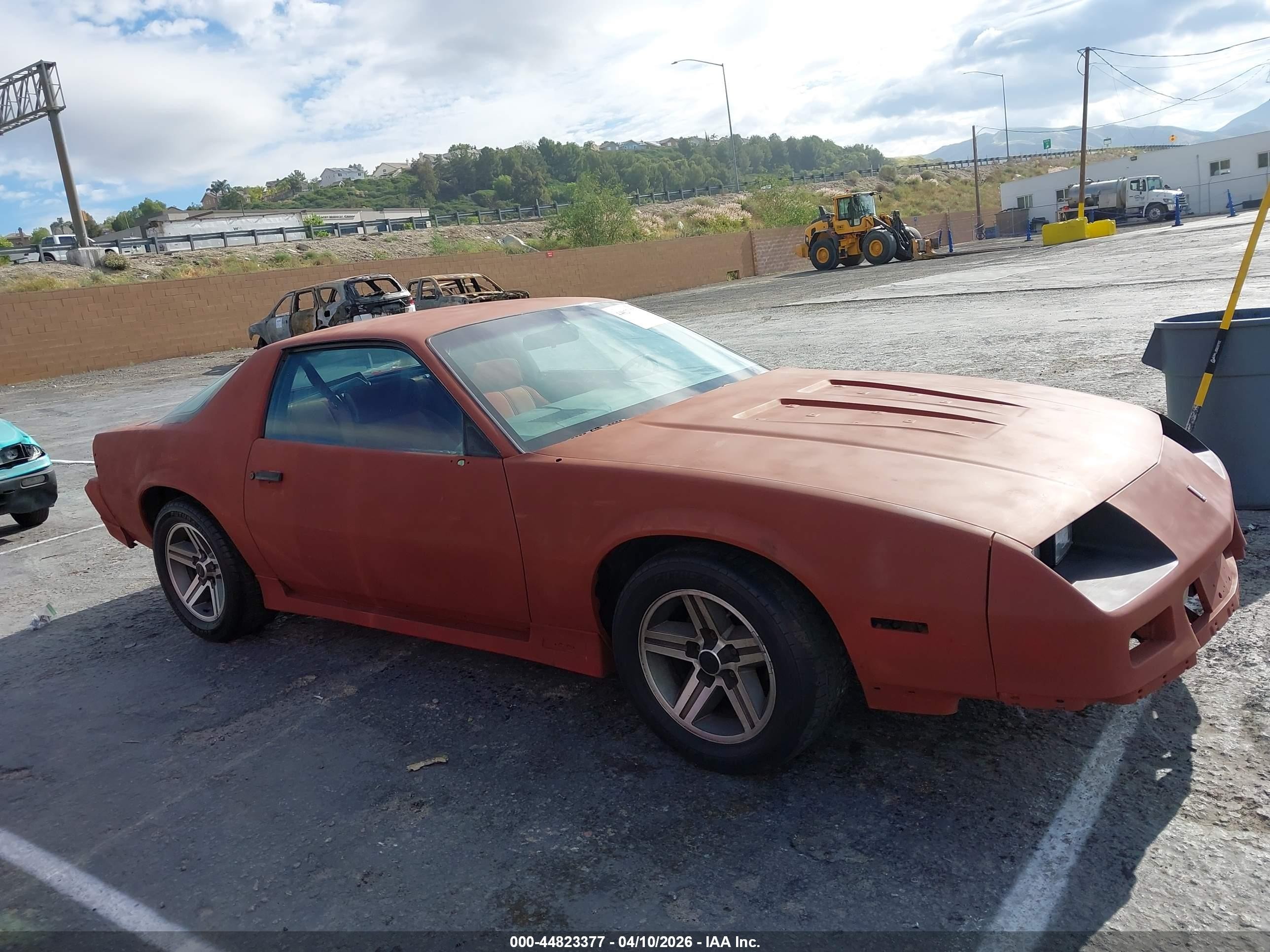1986 Chevrolet Camaro   Red vin: 1G1FP87F2GL194580