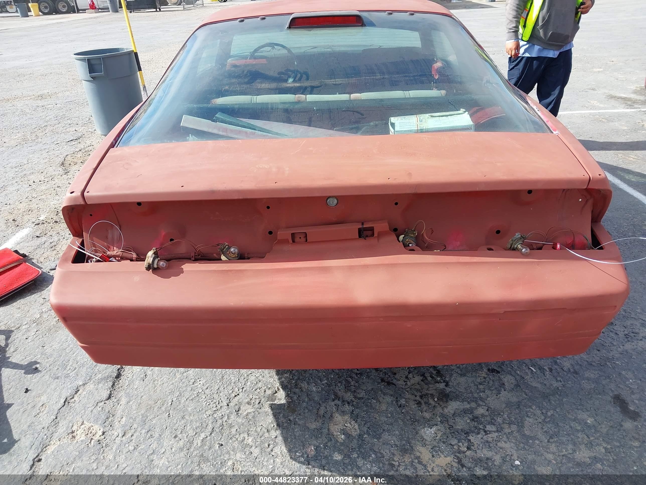 1986 Chevrolet Camaro   Red vin: 1G1FP87F2GL194580