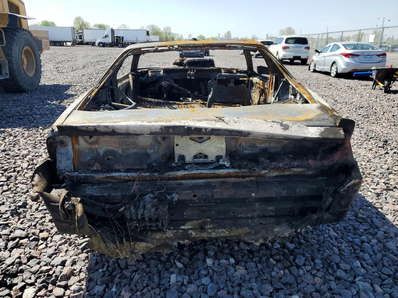 1986 Chev Camaro Two Tone vin: 1G1FP87F5GN123667