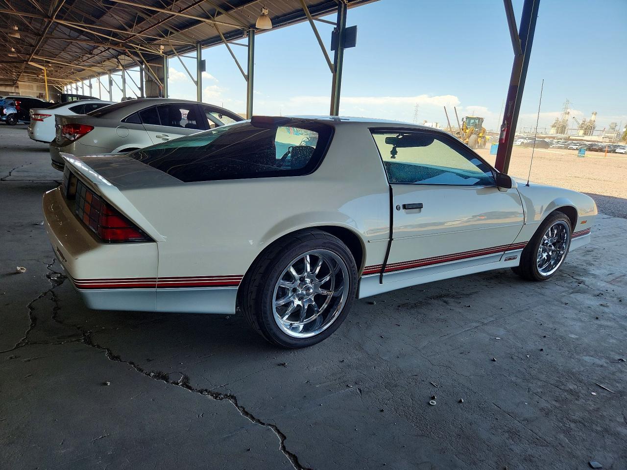 1986 Chevrolet Camaro White vin: 1G1FP87H2GL158552
