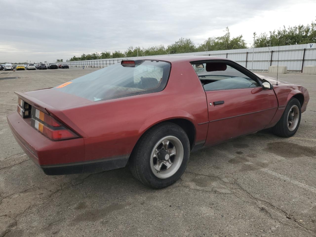 1986 Chevrolet Camaro Maroon vin: 1G1FP87S5GL202801