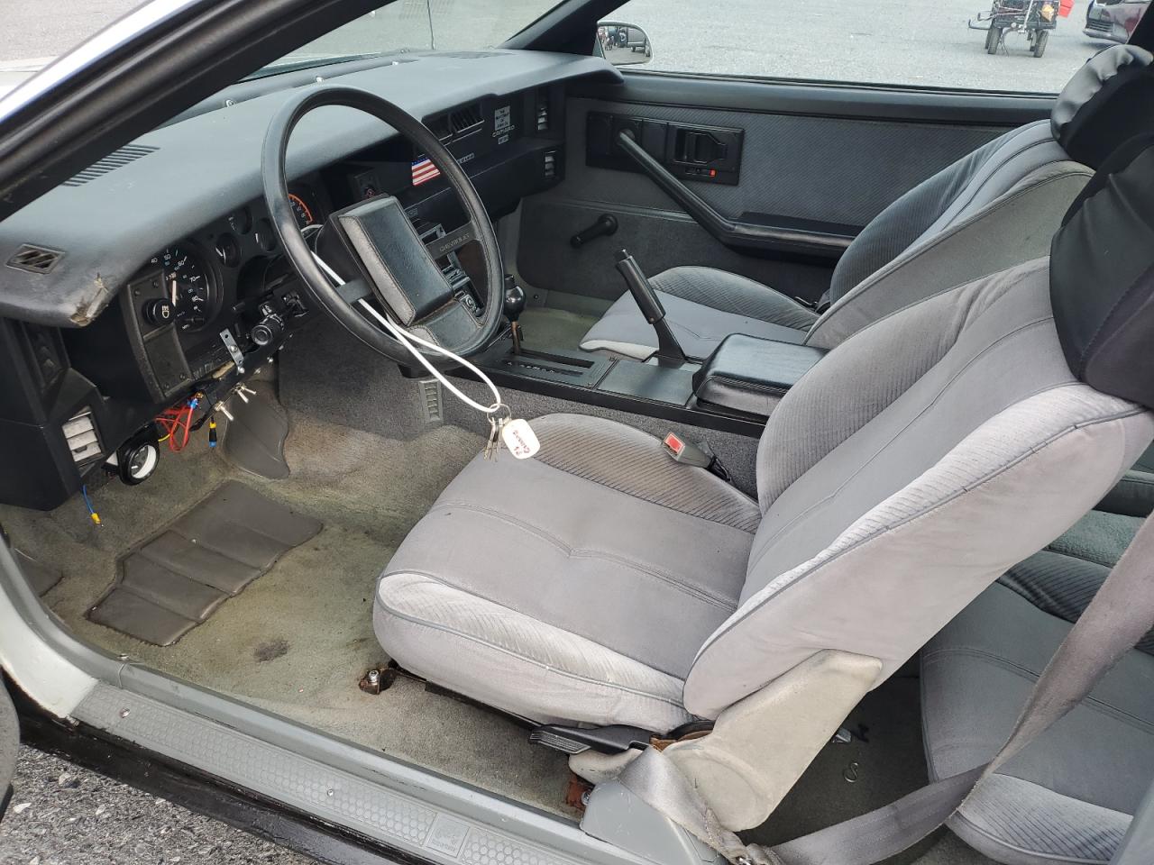 1986 Chevrolet Camaro Silver vin: 1G1FP87S6GN109967