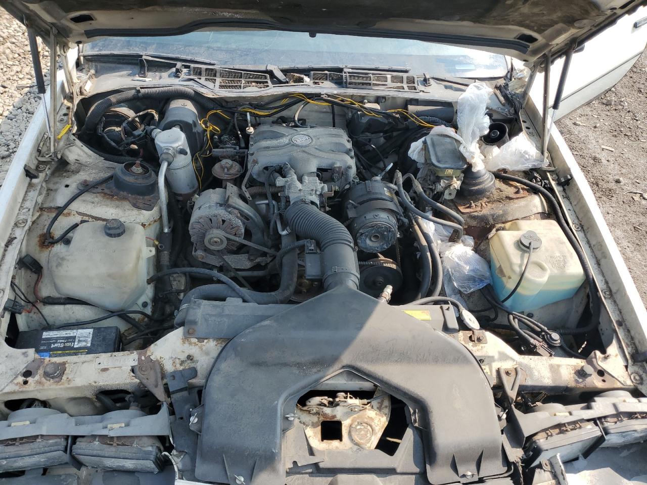 1986 Chevrolet Camaro White vin: 1G1FP87S7GL201018