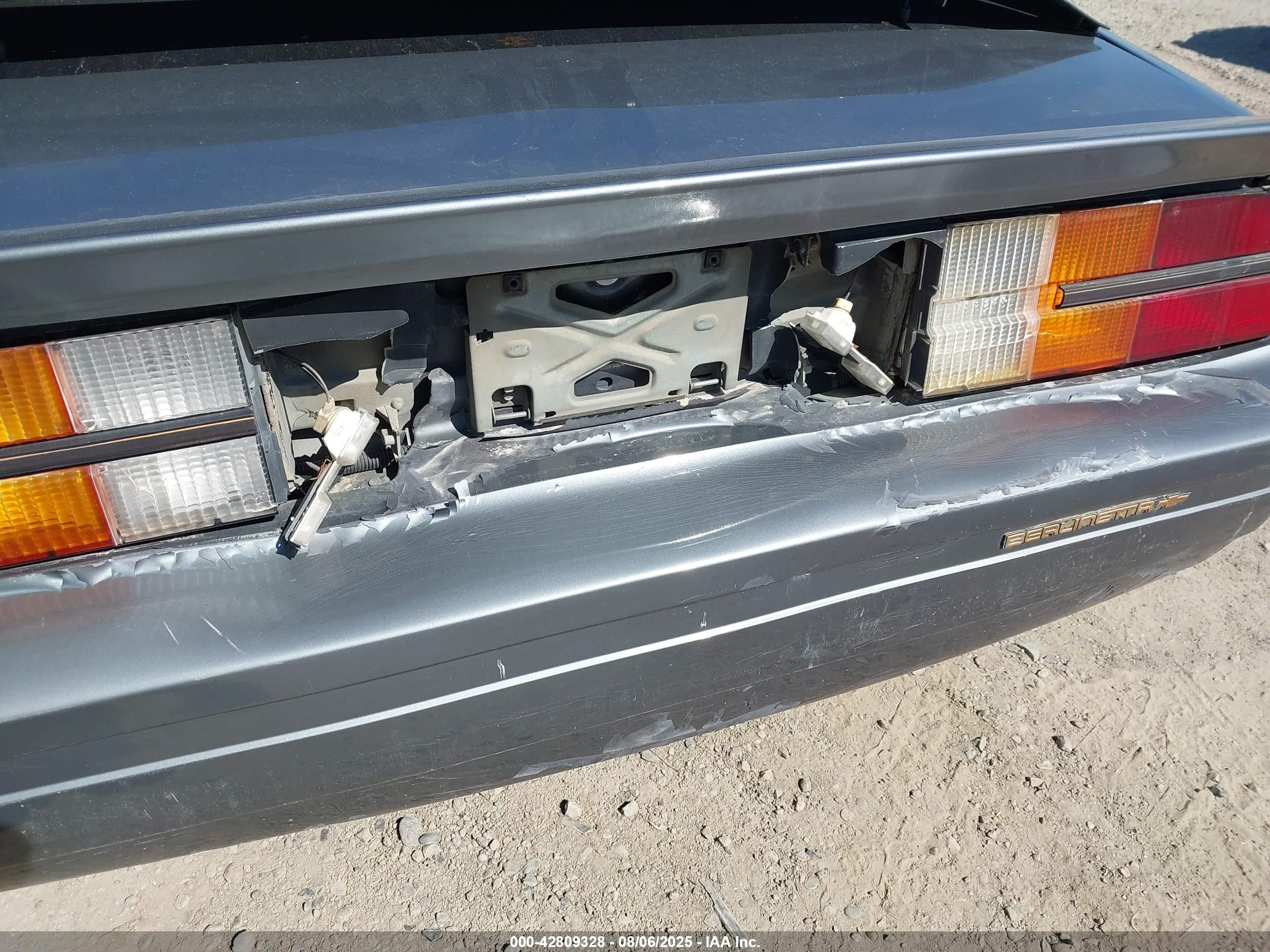 1986 Chevrolet Camaro Berlinetta Gray vin: 1G1FS87H1GL139148