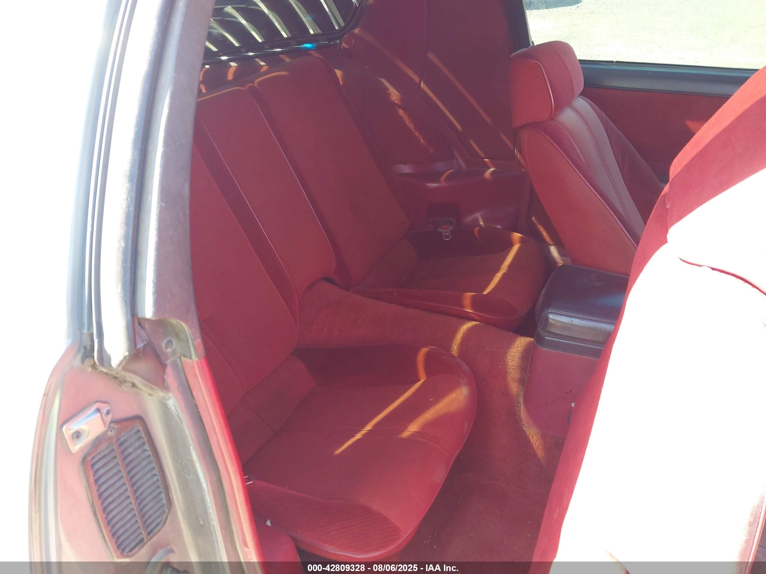 1986 Chevrolet Camaro Berlinetta Gray vin: 1G1FS87H1GL139148