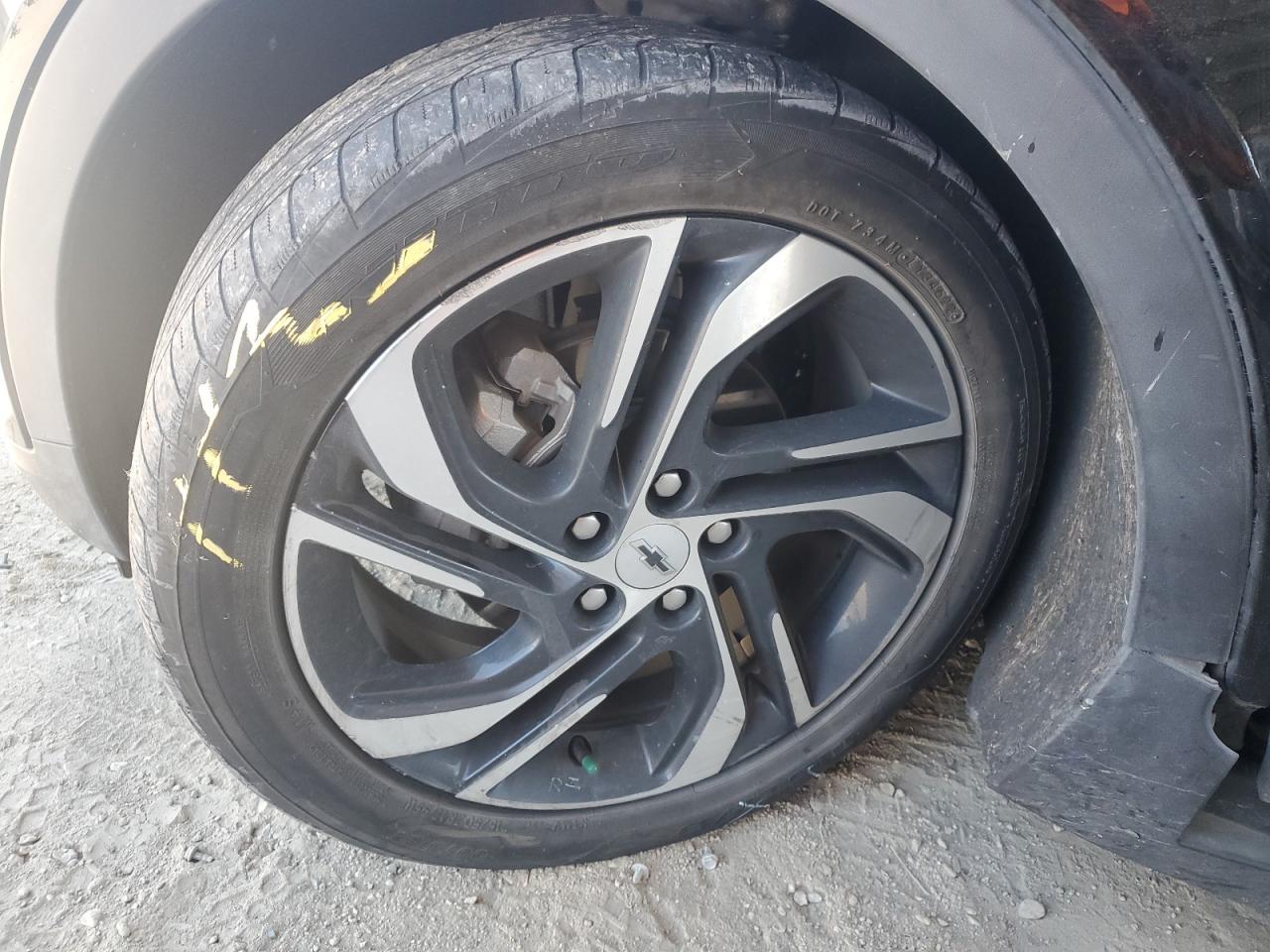 2023 Chevrolet Bolt Ev 2lt Black vin: 1G1FX6S00P4137540 Damage: Left Front Wheel, Curb Rash, > 12 Inches