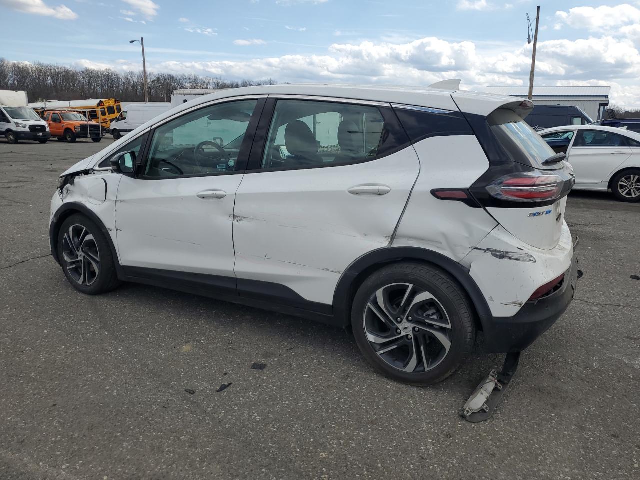 2023 Chevrolet Bolt Ev 2lt White vin: 1G1FX6S02P4189719 Damage: Left Qtr Panel, Dent(S) W/ Paint Dmg, > 12 Inches