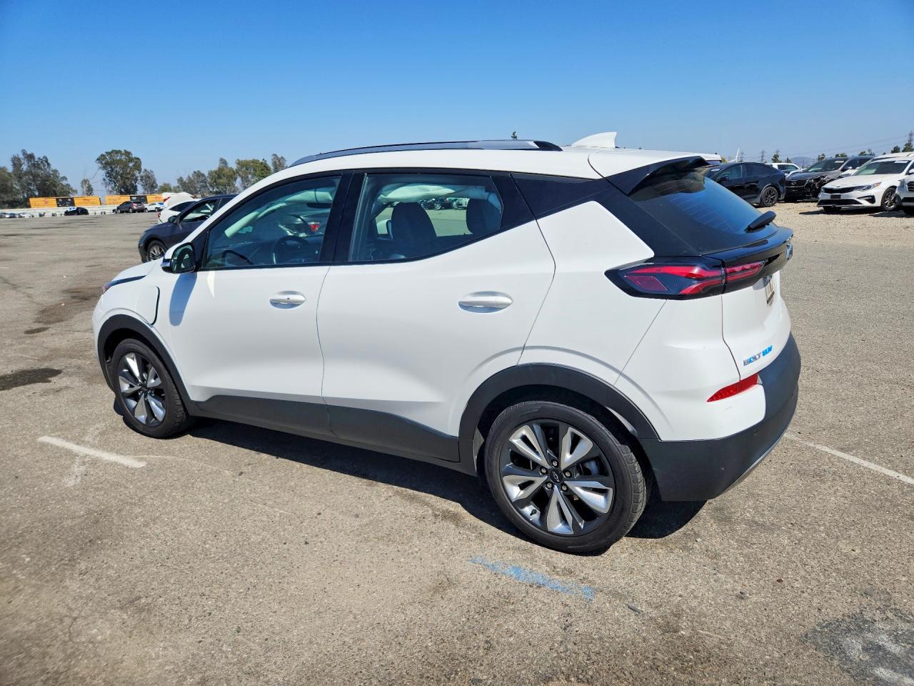 2023 Chevrolet Bolt Euv Lt White vin: 1G1FY6S04P4188973
