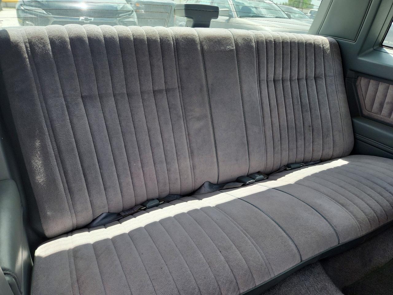 1988 Chevrolet Monte Carlo White vin: 1G1GZ11G5JP129276
