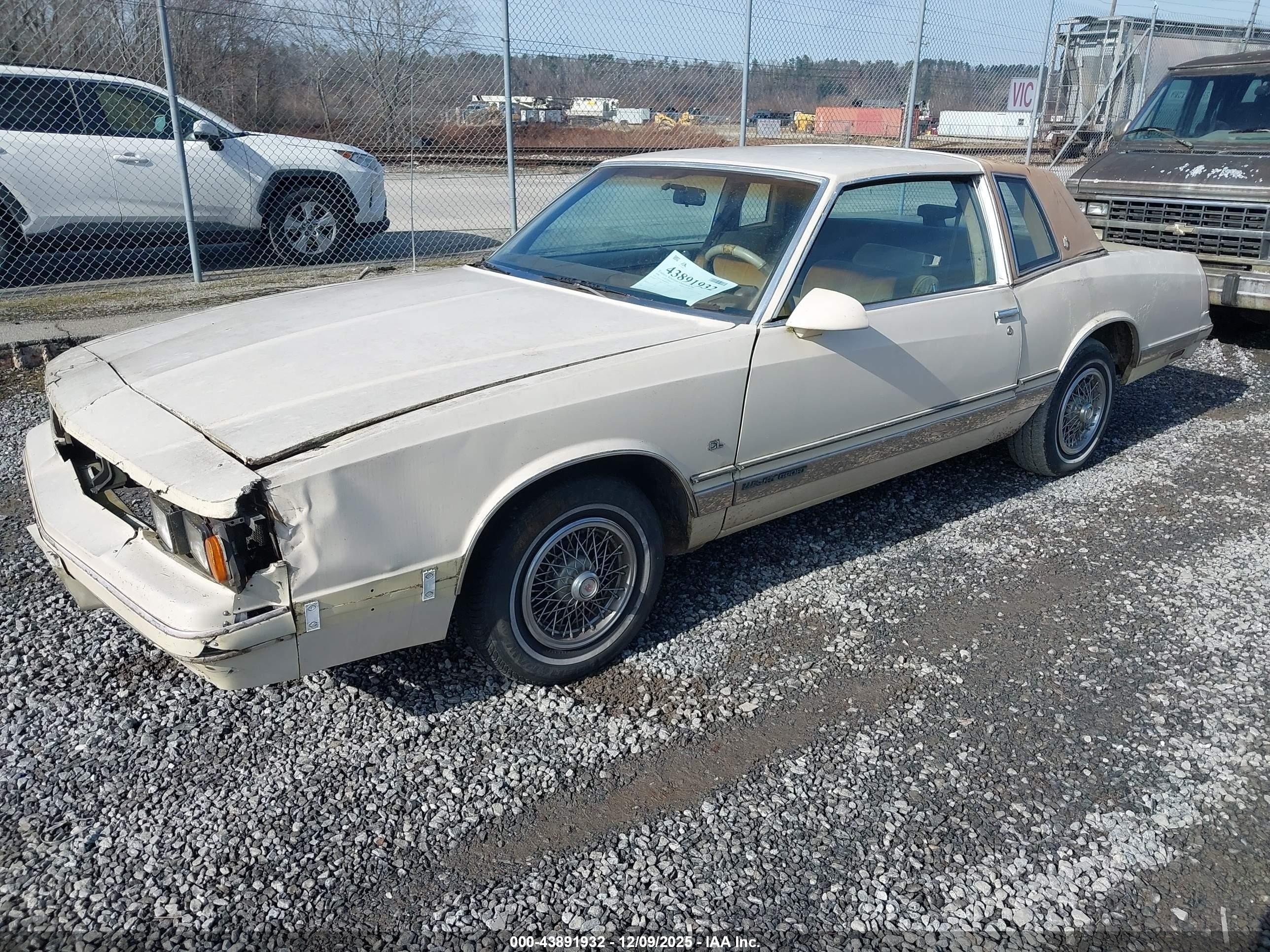 1986 Chevrolet Monte Carlo   Cream vin: 1G1GZ3780GR200036