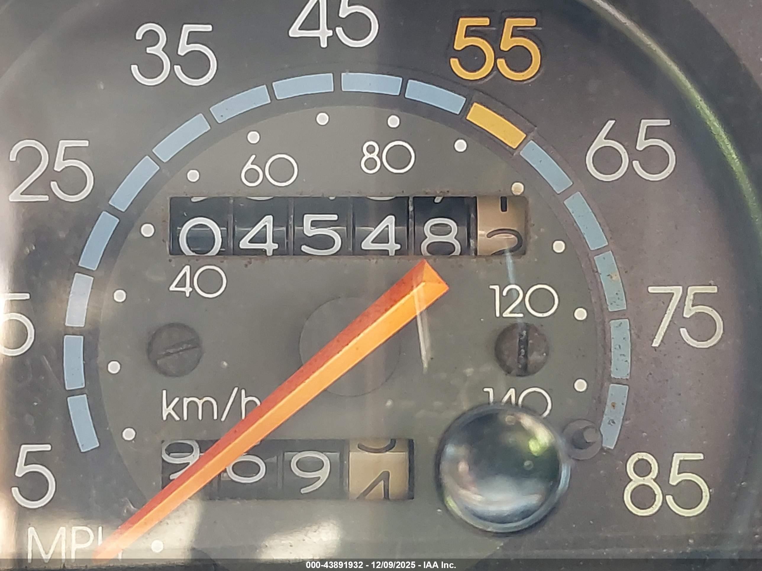 1986 Chevrolet Monte Carlo   Cream vin: 1G1GZ3780GR200036