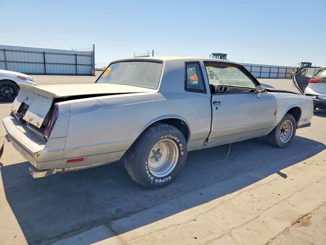 1985 Chevrolet Monte Carlo Silver vin: 1G1GZ37G2FR113843