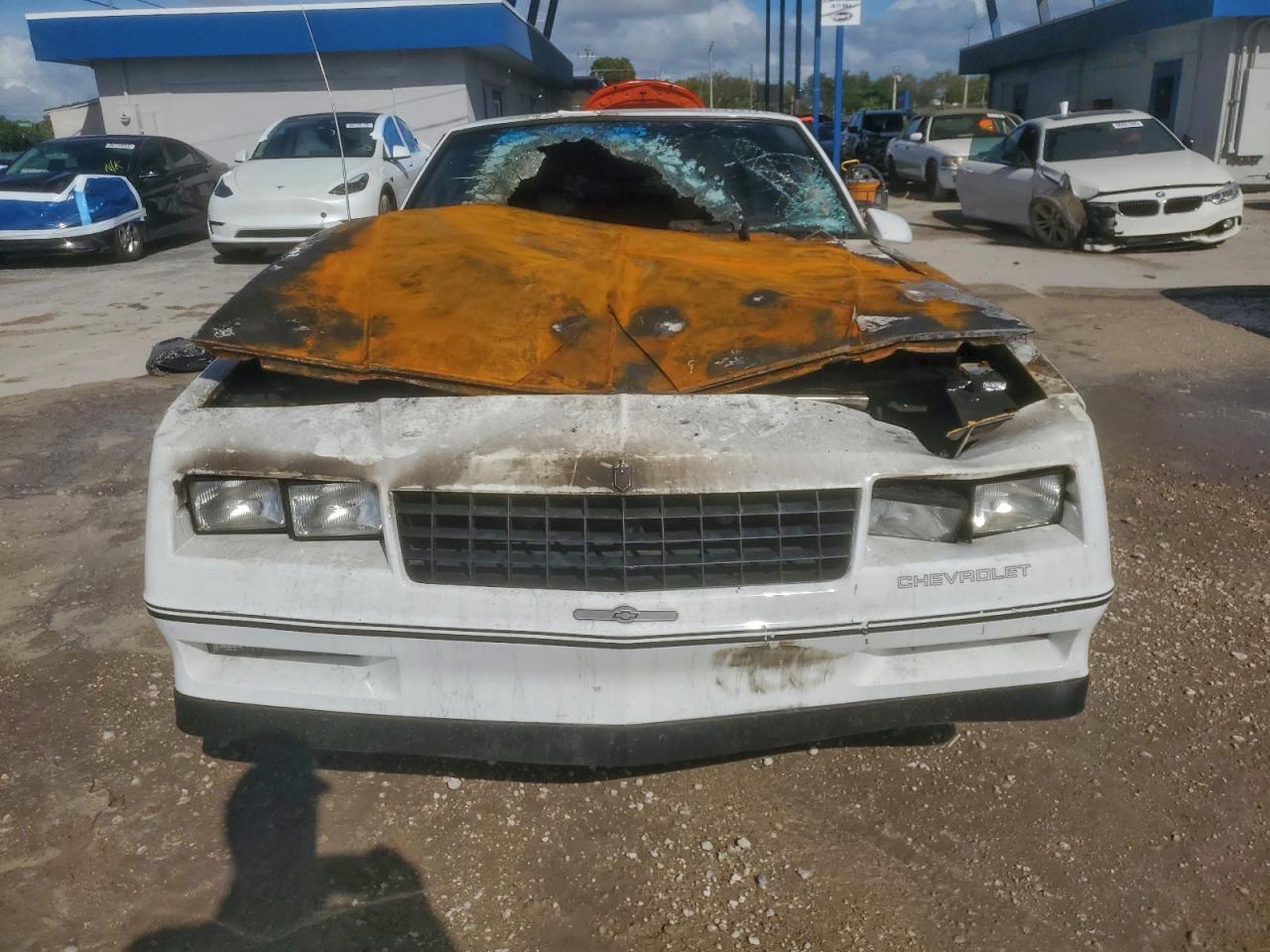 1986 Chevrolet Monte Carlo White vin: 1G1GZ37GXGR163777