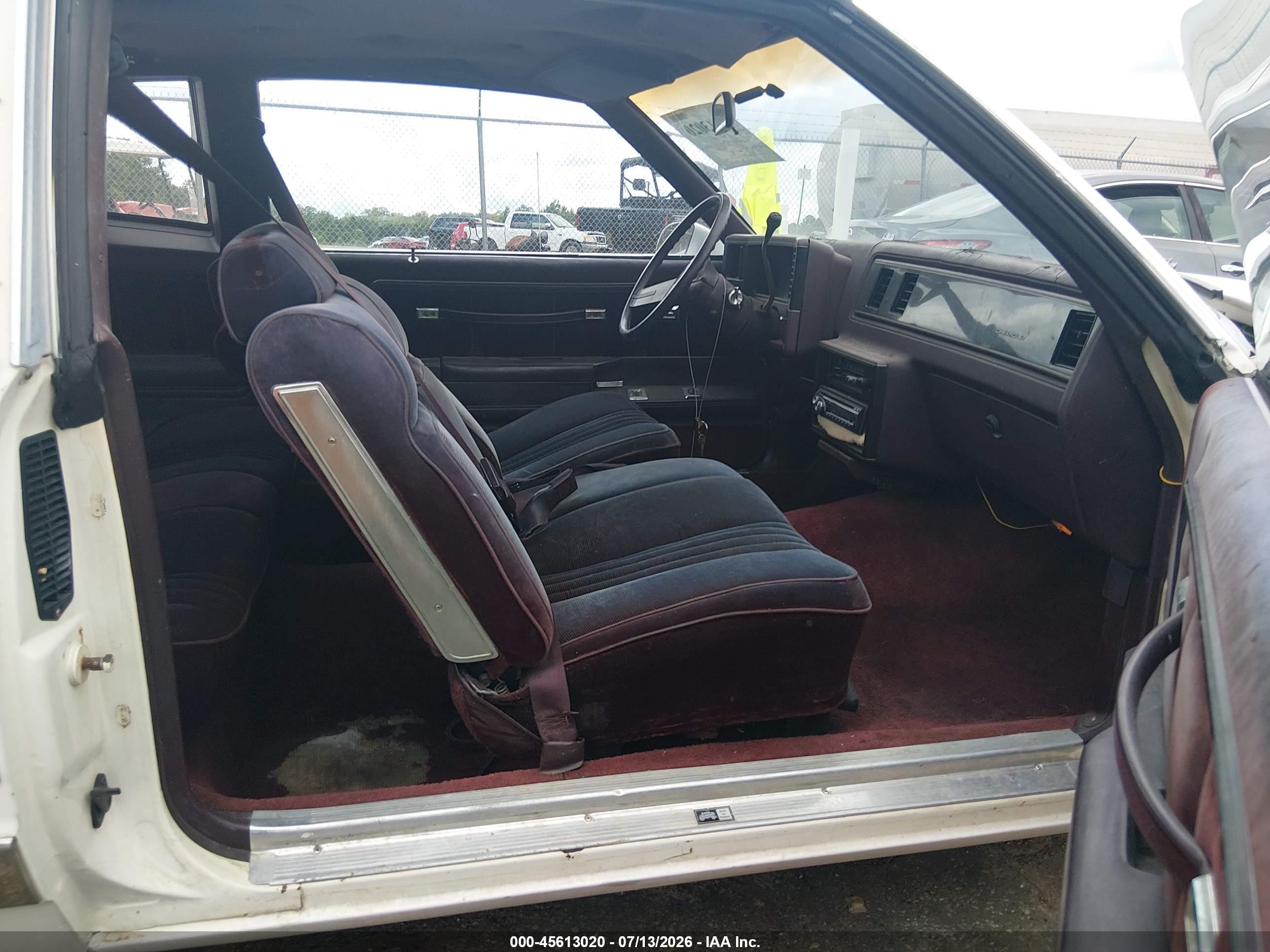1986 Chevrolet Monte Carlo   White vin: 1G1GZ37H8GR172874