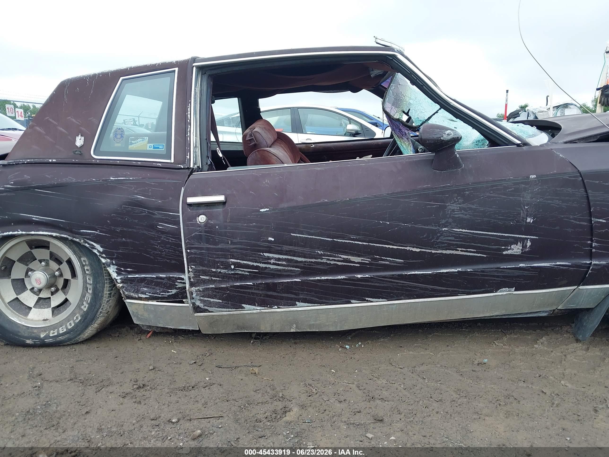 1985 Chevrolet Monte Carlo   Brown vin: 1G1GZ37Z5FR168143