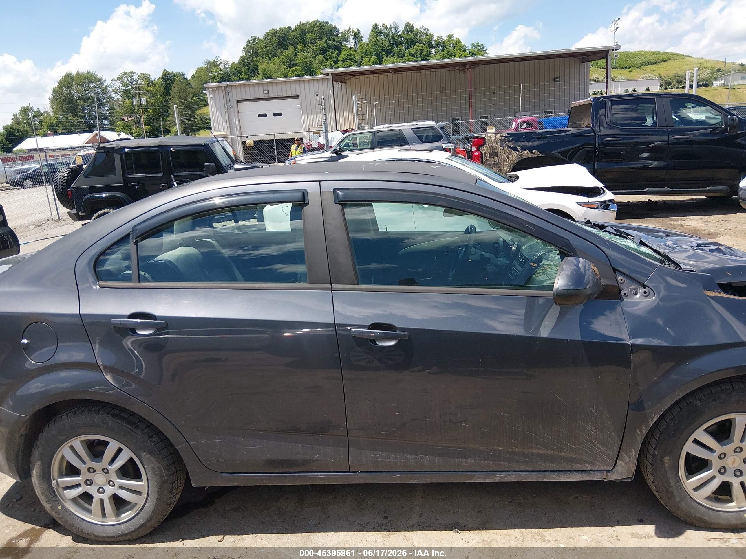 2013 Chevrolet Sonic Ls Auto Gray vin: 1G1JA5SH0D4135407