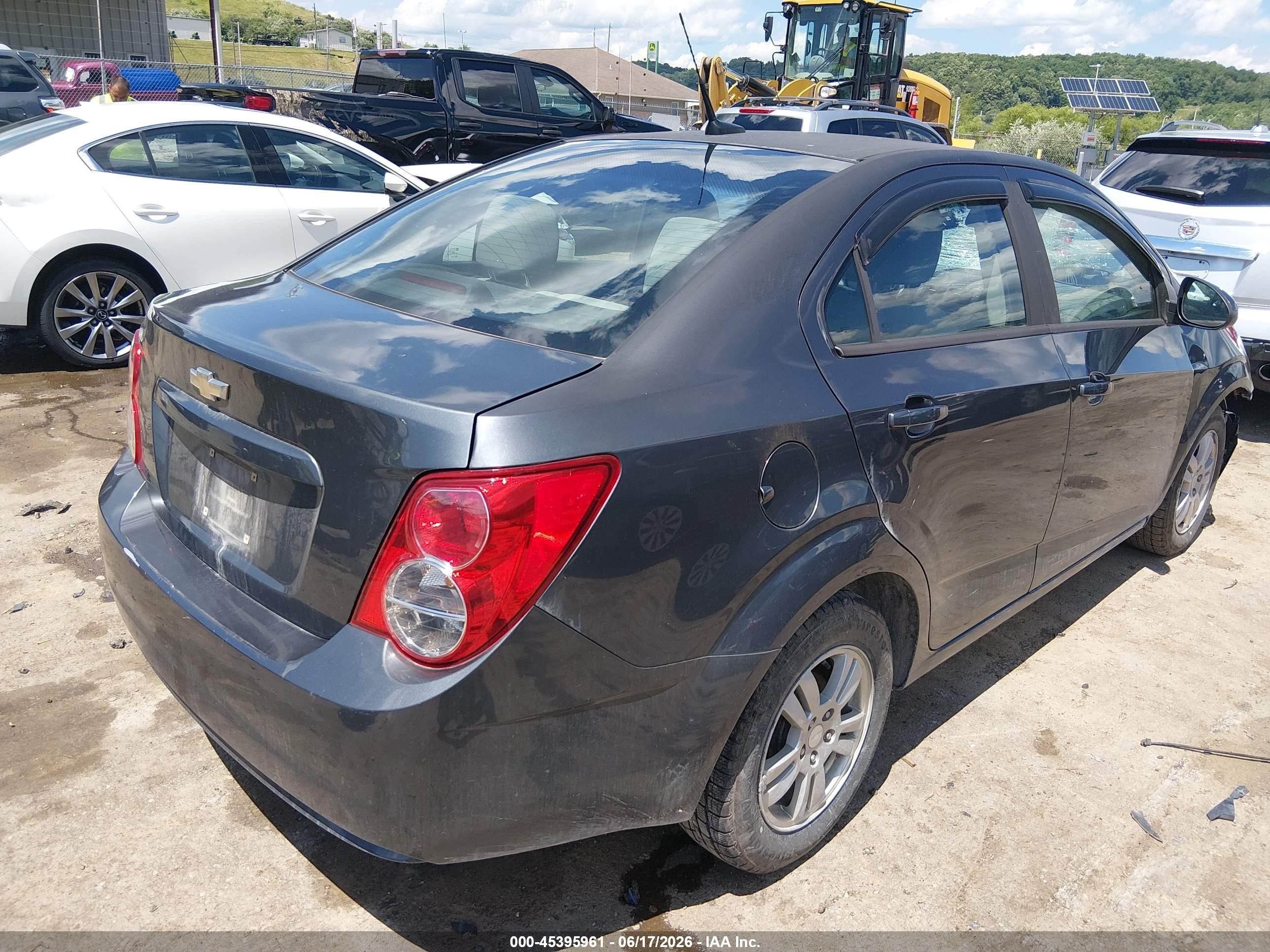 2013 Chevrolet Sonic Ls Auto Gray vin: 1G1JA5SH0D4135407