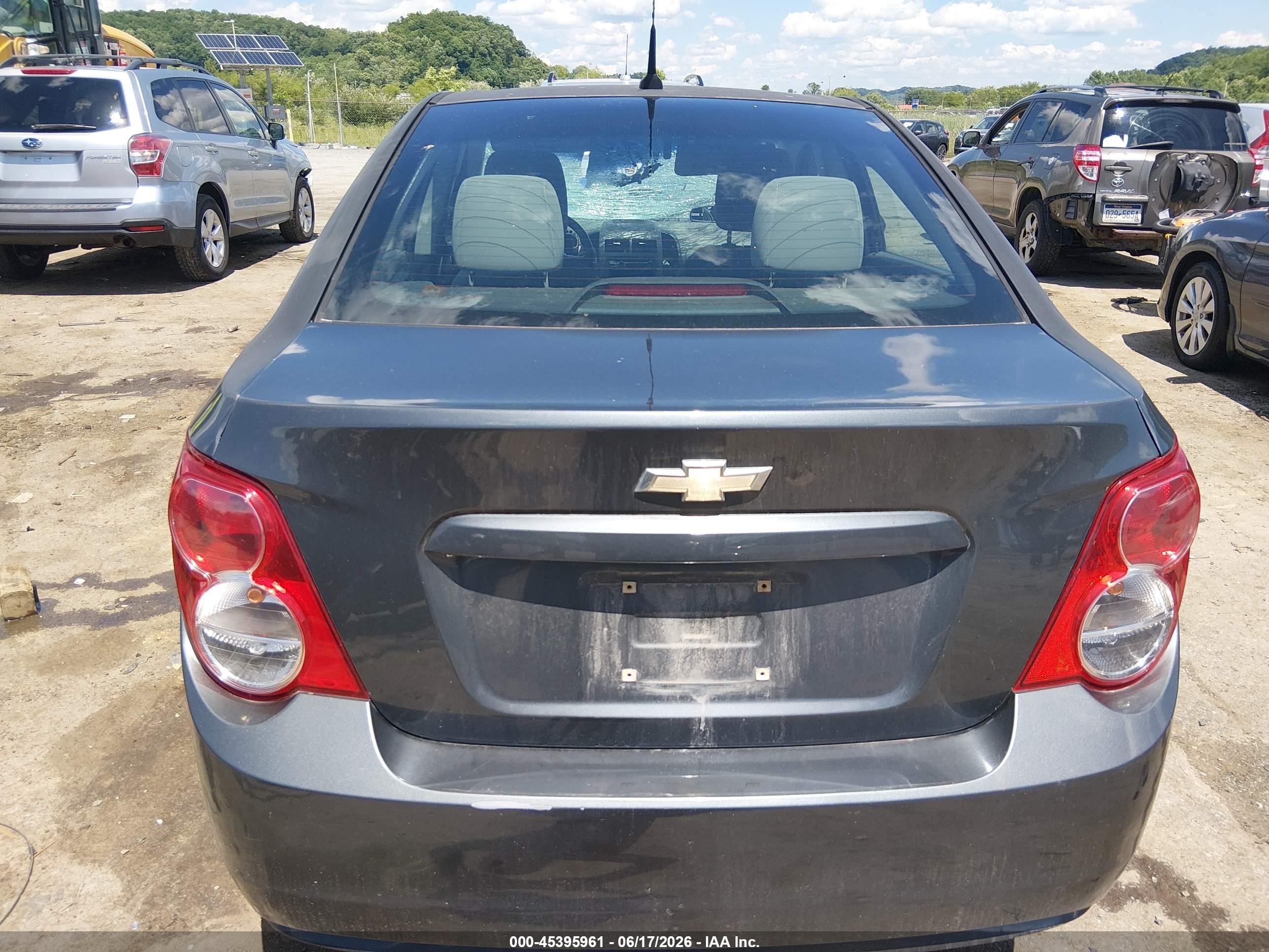 2013 Chevrolet Sonic Ls Auto Gray vin: 1G1JA5SH0D4135407