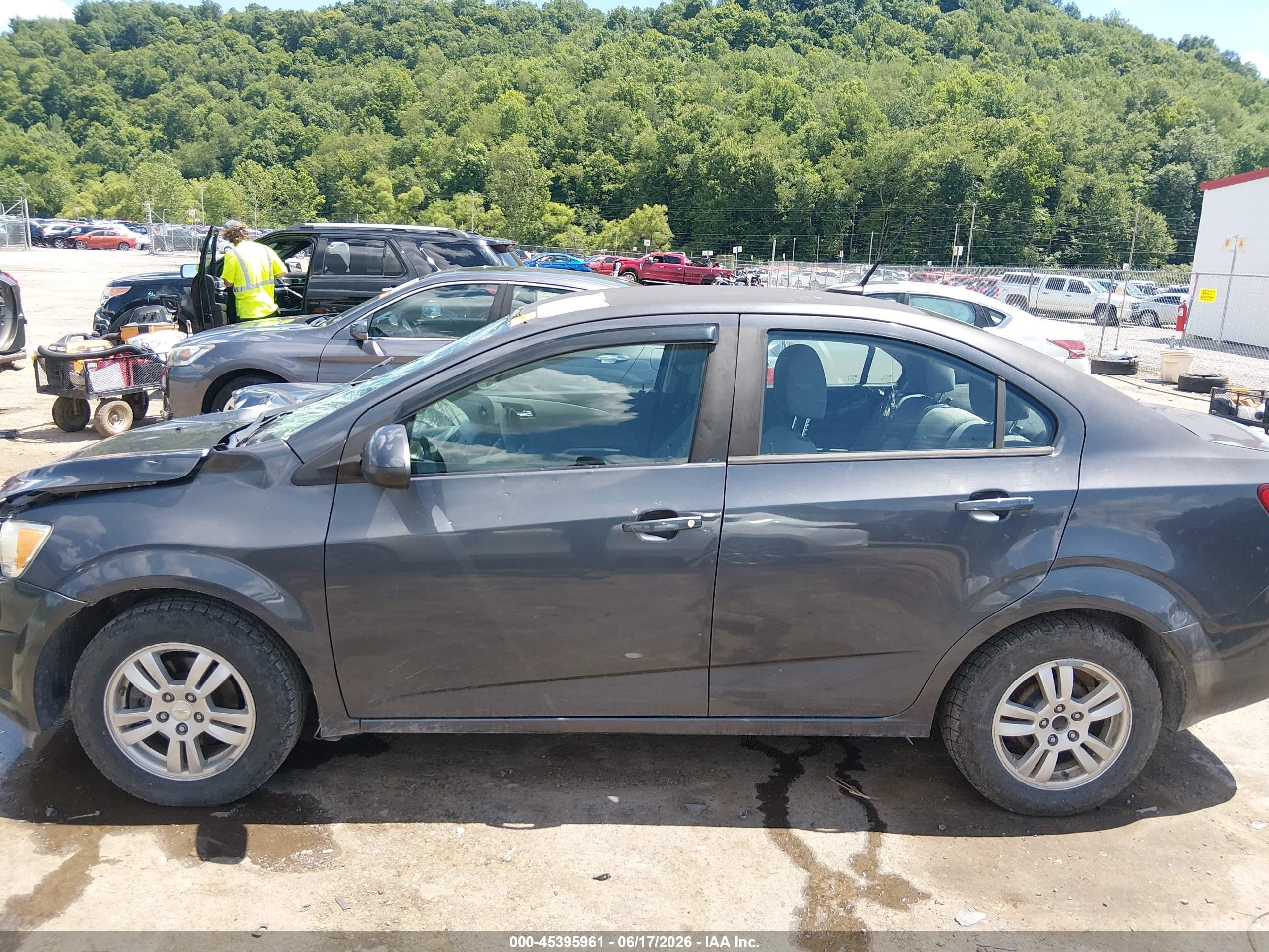 2013 Chevrolet Sonic Ls Auto Gray vin: 1G1JA5SH0D4135407