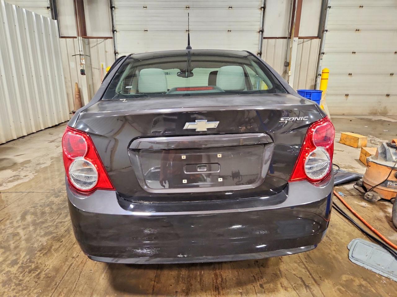 2013 Chevrolet Sonic Ls Gray vin: 1G1JA5SH1D4211572