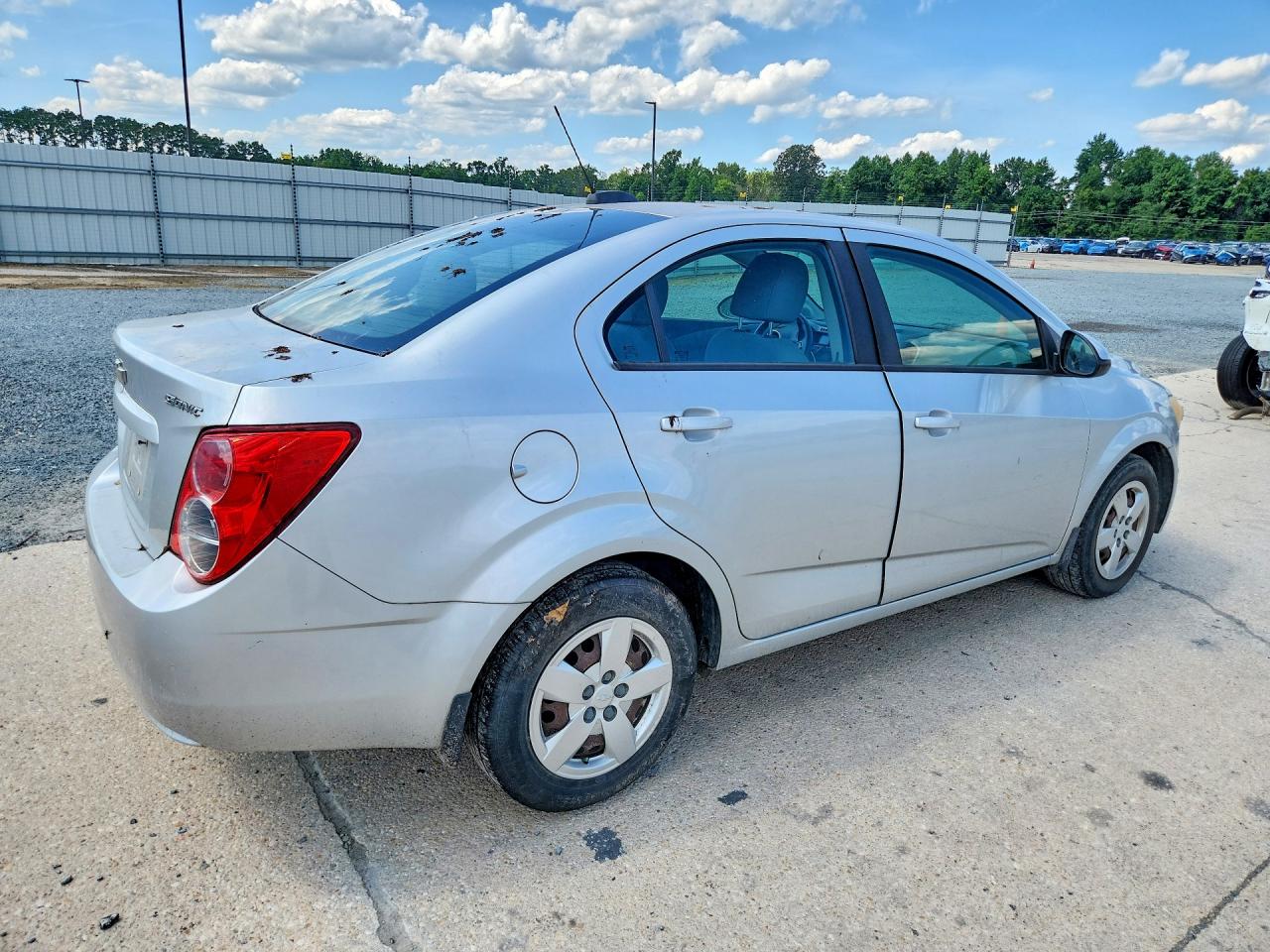 2015 Chevrolet Sonic Ls Silver vin: 1G1JA5SH1F4109238