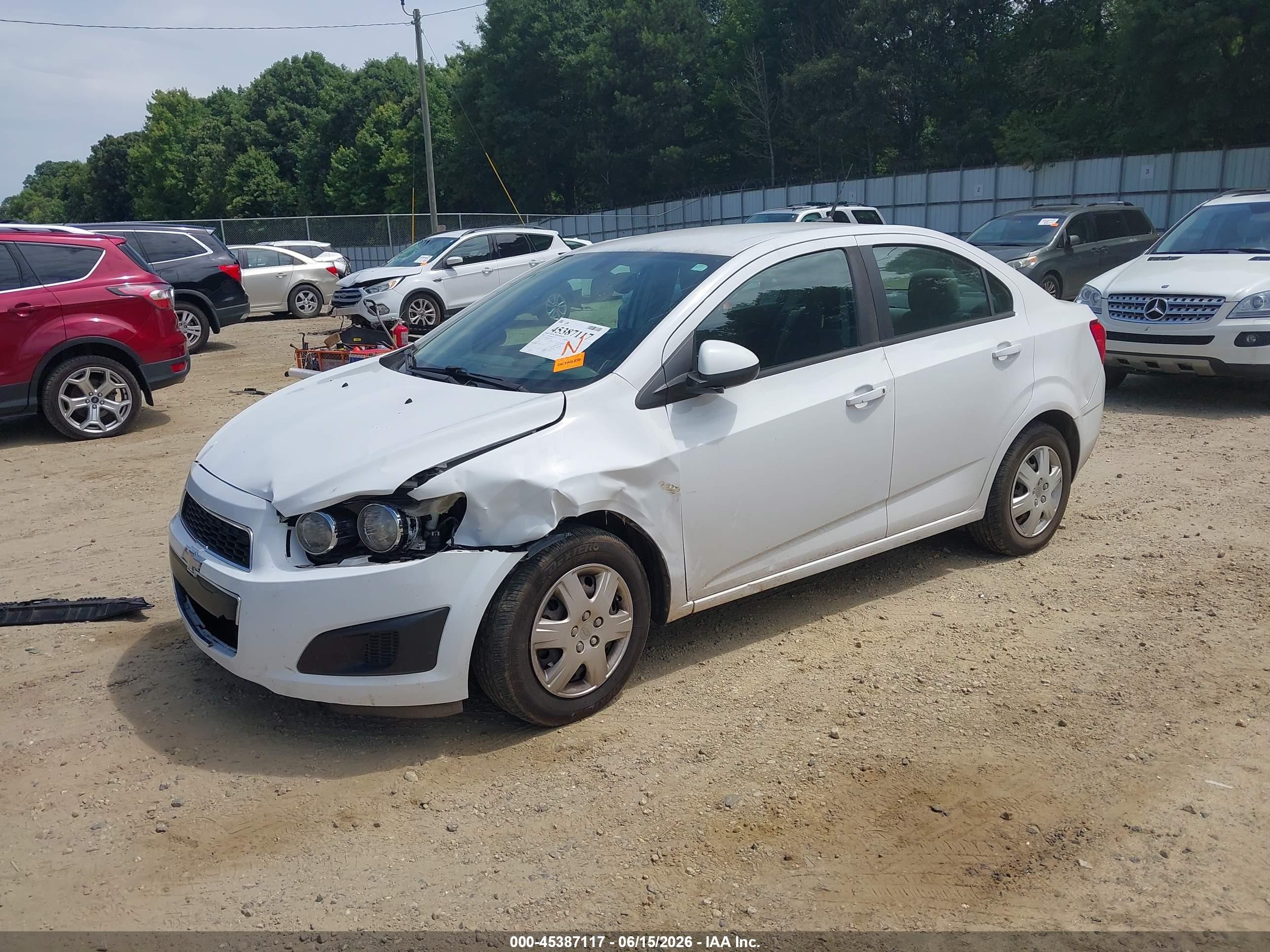 2014 Chevrolet Sonic Ls Auto Белый vin: 1G1JA5SH2E4145714