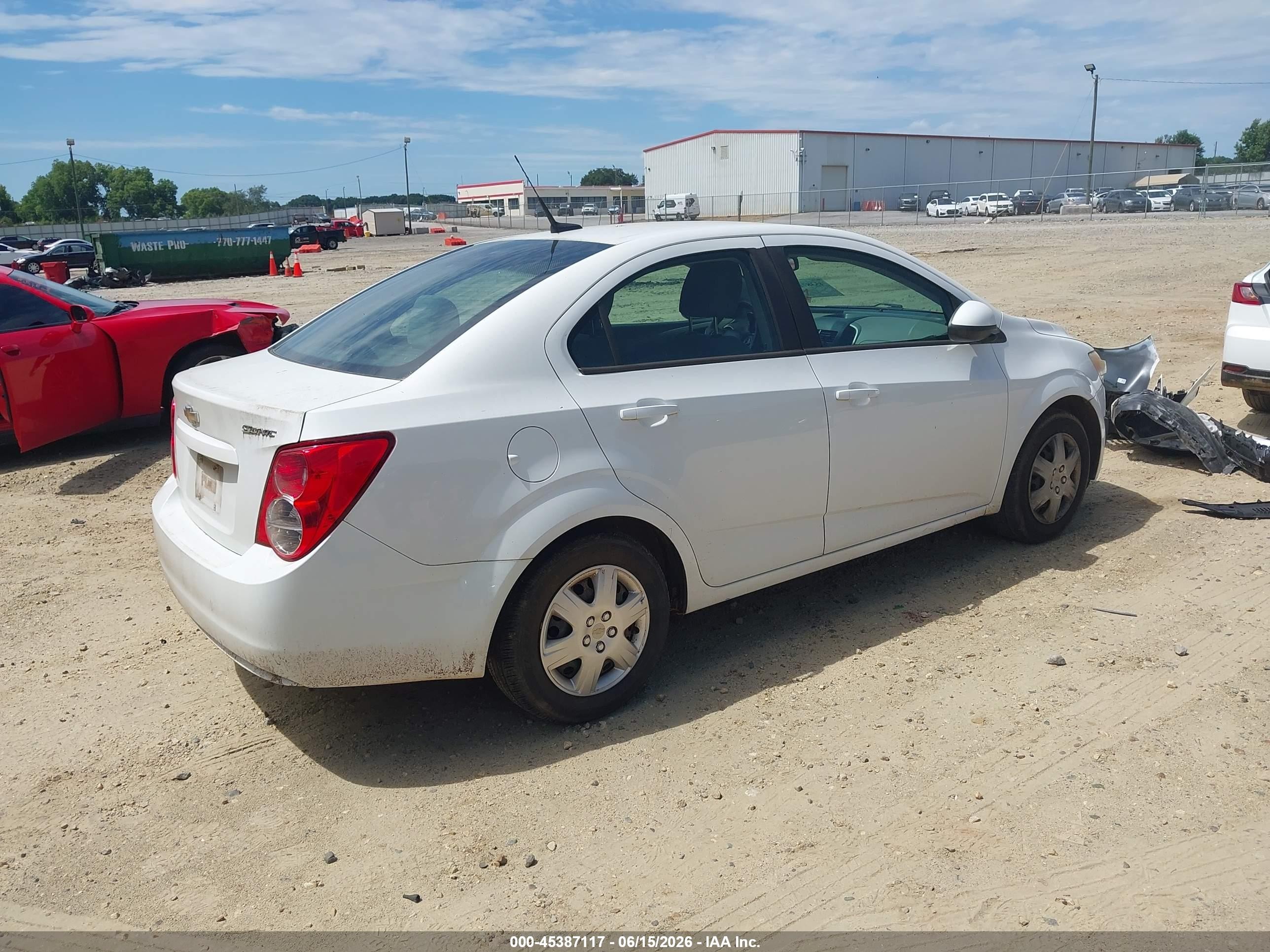 2014 Chevrolet Sonic Ls Auto Белый vin: 1G1JA5SH2E4145714