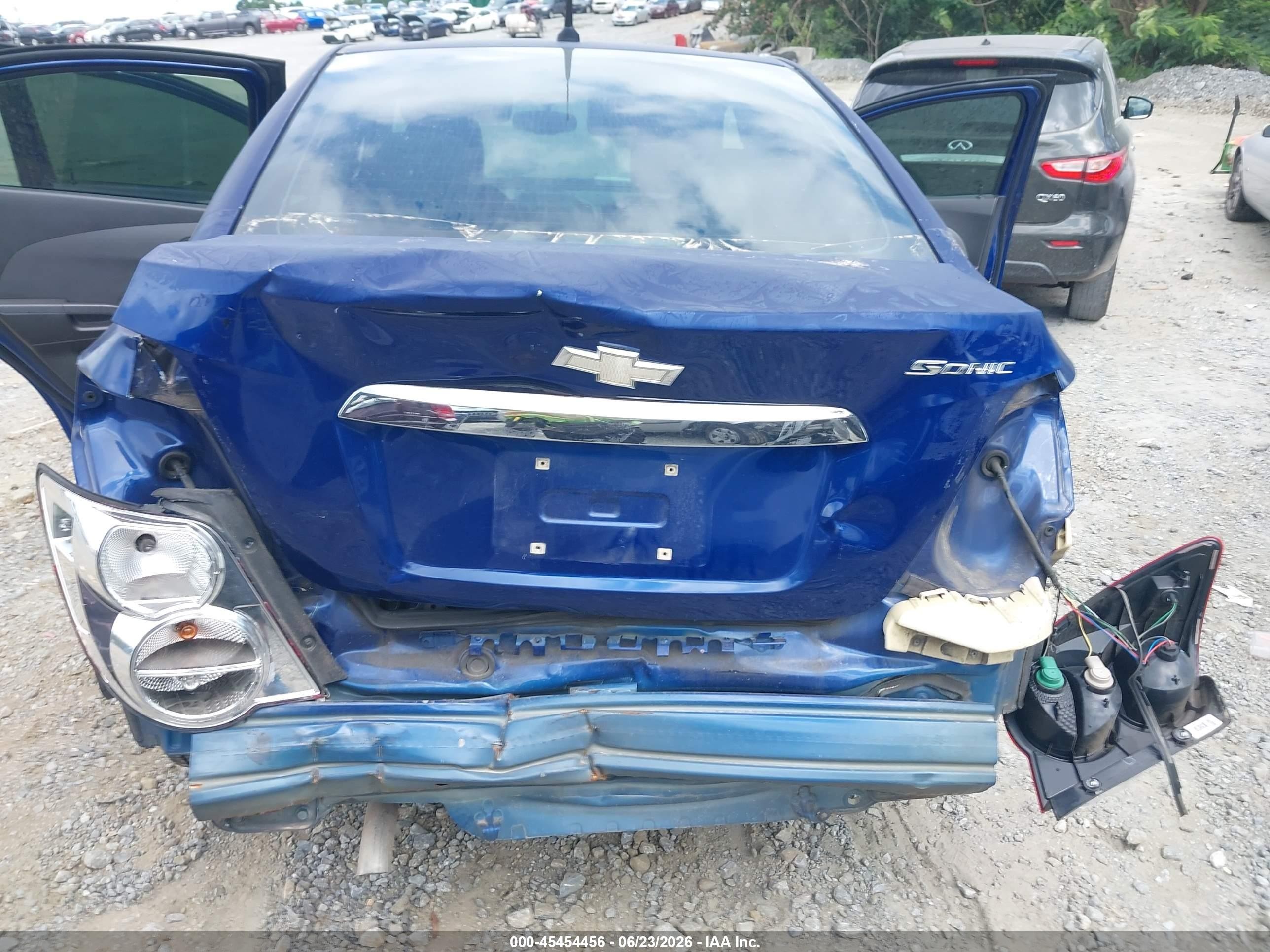 2014 Chevrolet Sonic Ls Auto Blue vin: 1G1JA5SH2E4167552
