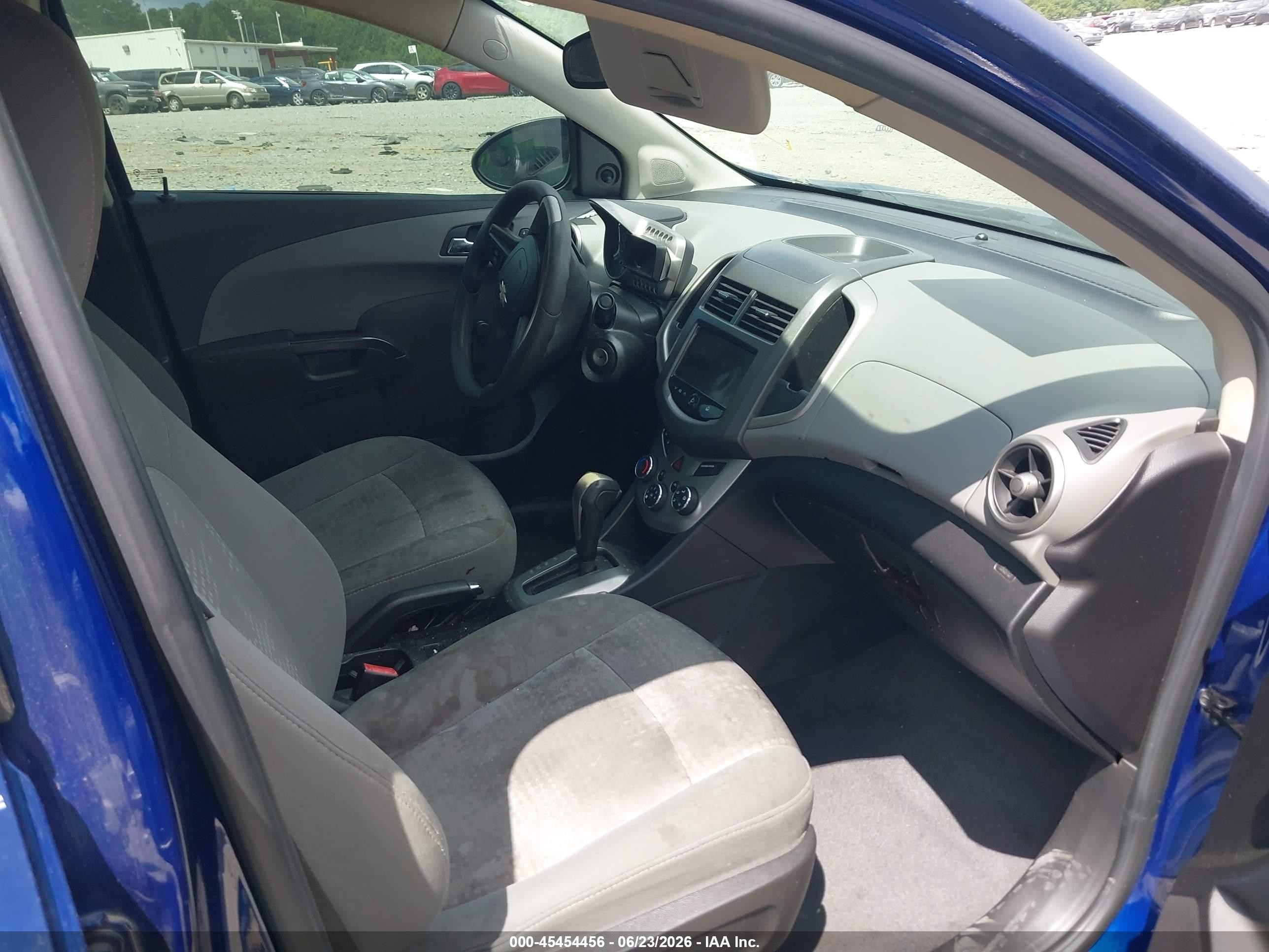 2014 Chevrolet Sonic Ls Auto Blue vin: 1G1JA5SH2E4167552