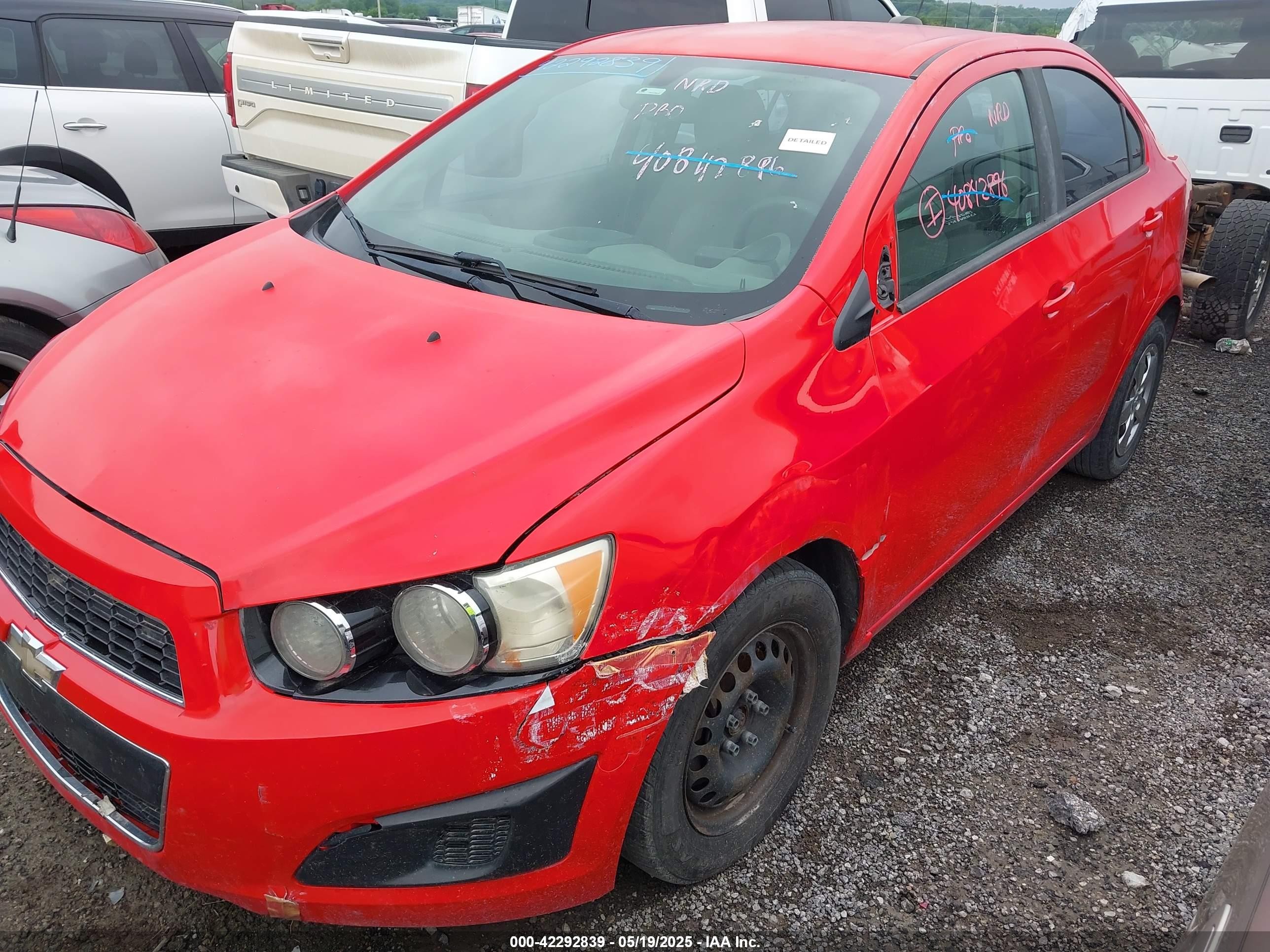 2015 Chevrolet Sonic Ls Auto Red vin: 1G1JA5SH2F4138408