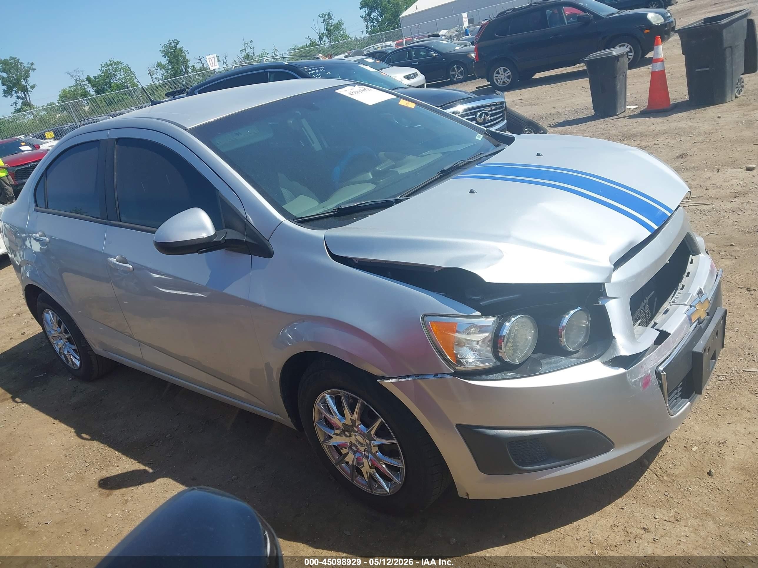 2014 Chevrolet Sonic Ls Auto Серебряный vin: 1G1JA5SH3E4209999
